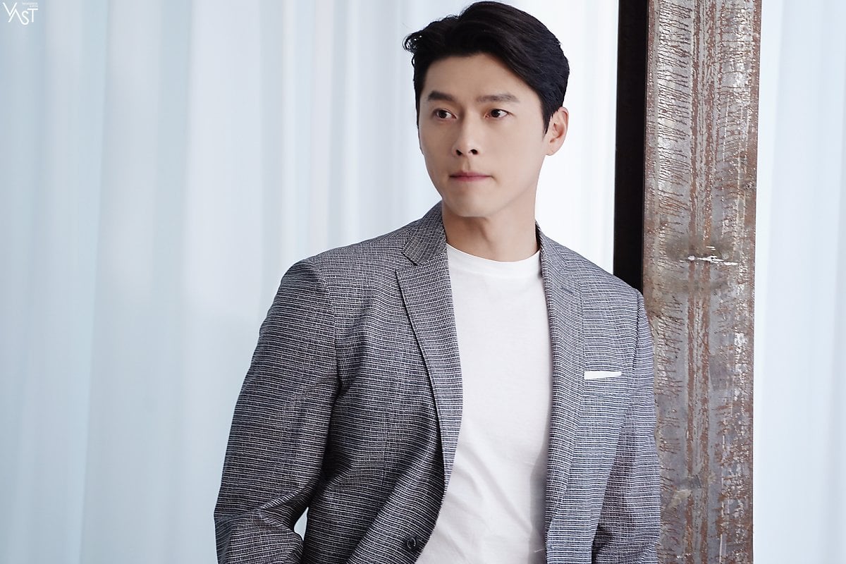 Hyun Bin và ngoại hình &quot;cực phẩm&quot; hậu đám cưới với Son Ye Jin - Ảnh 4.