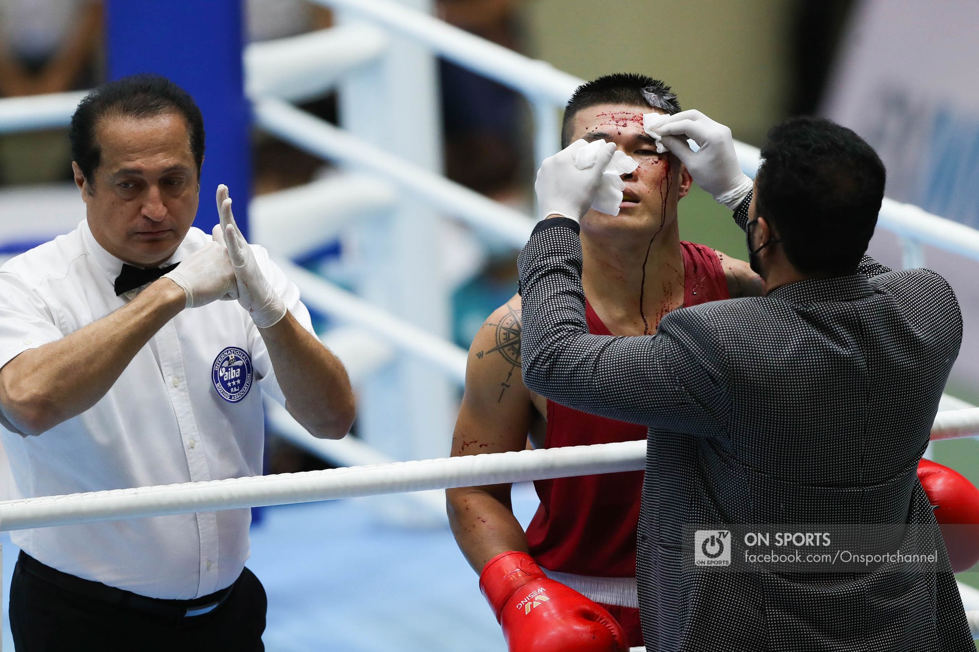 Vì sao &quot;Nam vương&quot; Boxing Trương Đình Hoàng bị xử thua trước võ sĩ Indonesia? - Ảnh 1.