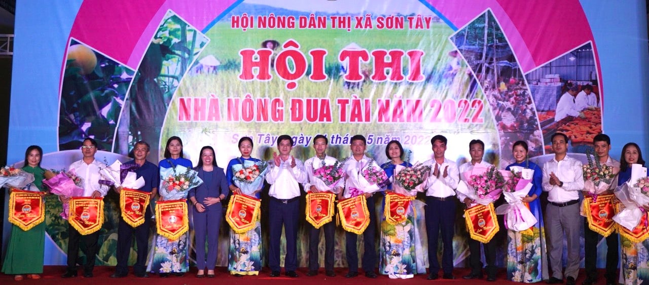 Hà Nội: Nông dân Sơn Tây trổ tài kiến thức tại Hội thi “Nhà nông đua tài” năm 2022 - Ảnh 2.