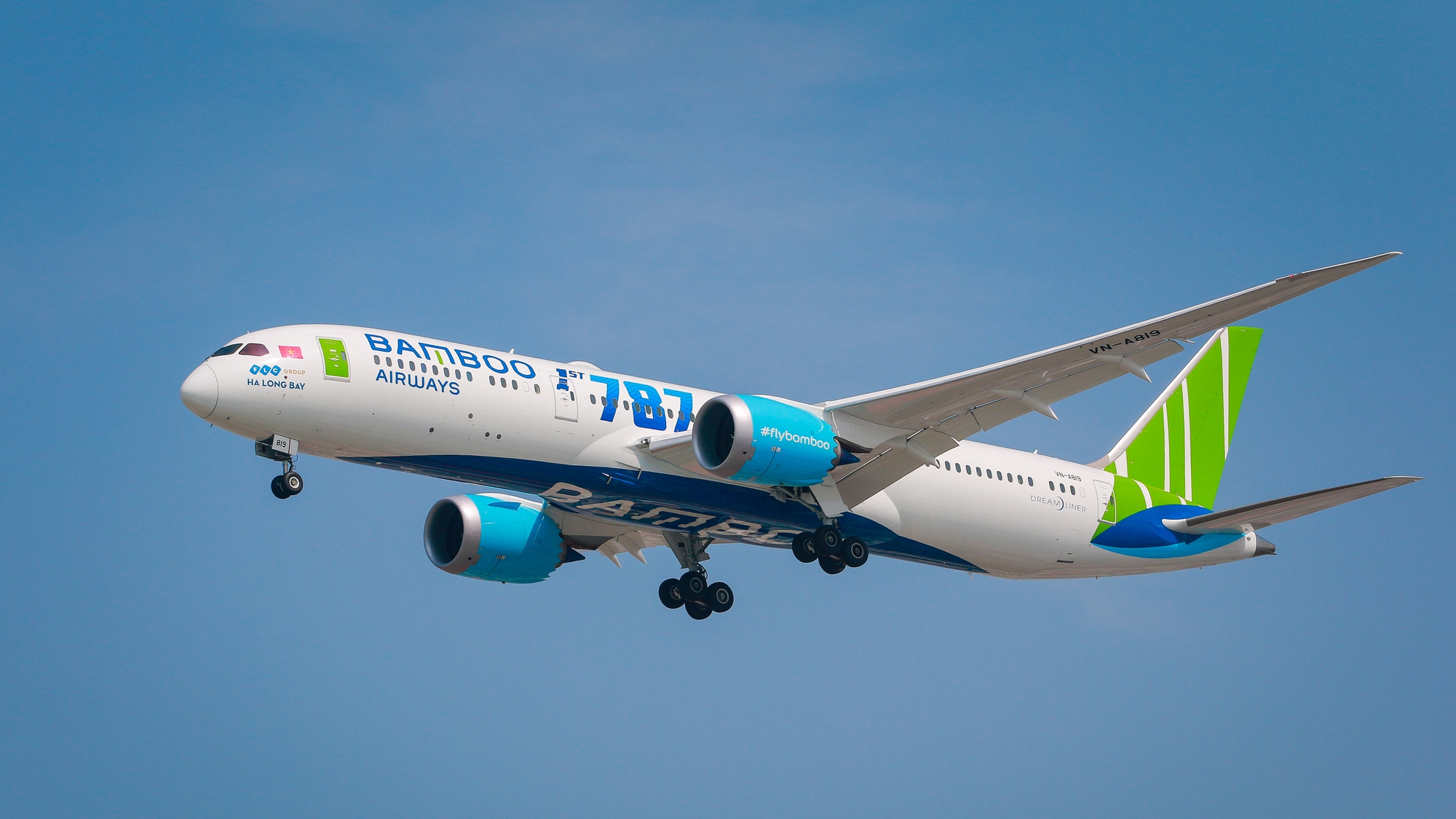 Bamboo Airways &quot;thưởng nóng&quot; tuyển bóng đá nam U23 và tuyển nữ Việt Nam vô địch SEA Games 31 - Ảnh 3.