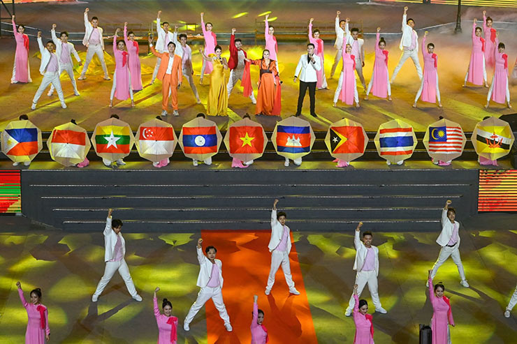Lễ bế mạc SEA Games 31: Lời tạm biệt ấm áp và đậm đà bản sắc Việt - Ảnh 1.