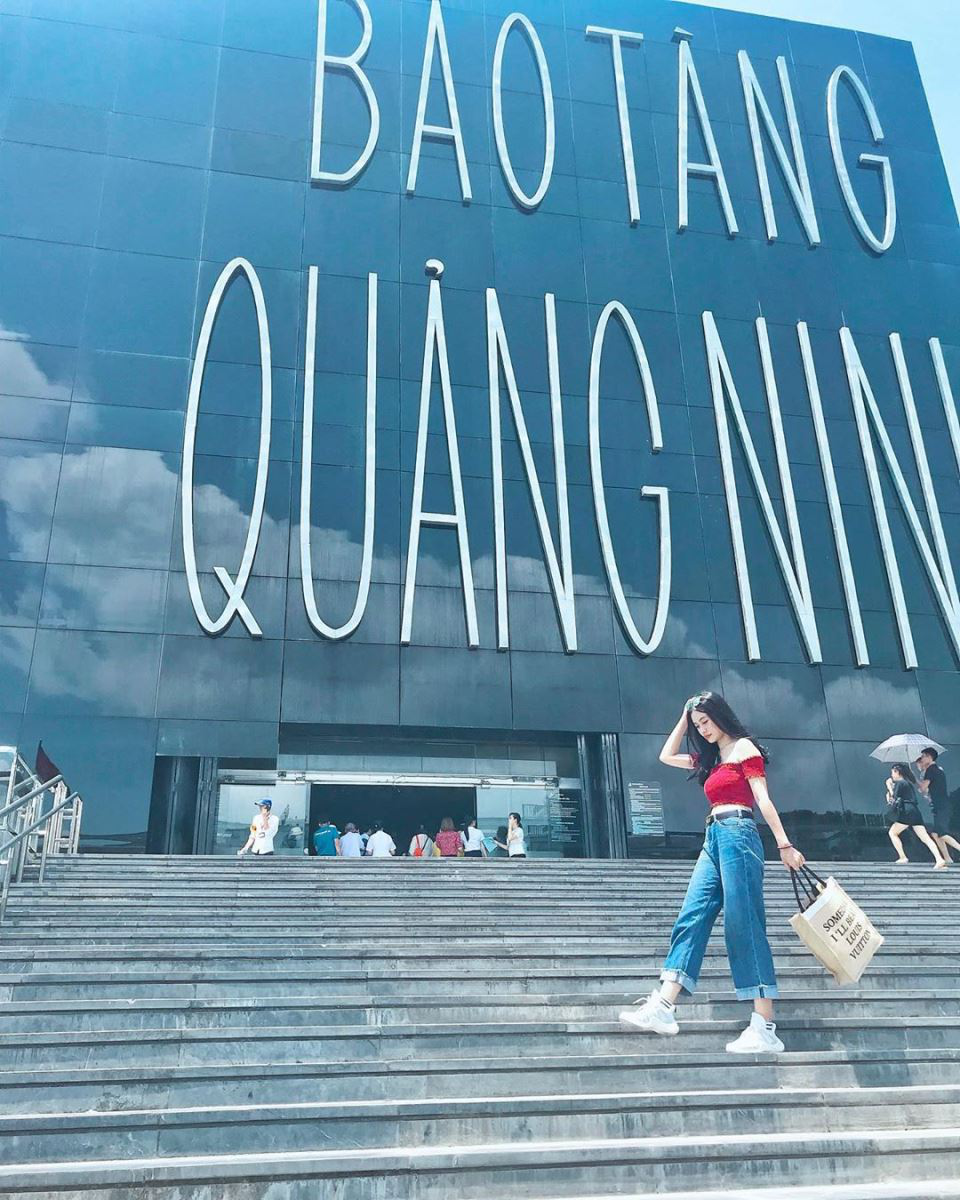 Khám phá top những địa điểm check in nổi tiếng tại Hạ Long hút khách dịp hè 2022  - Ảnh 5.