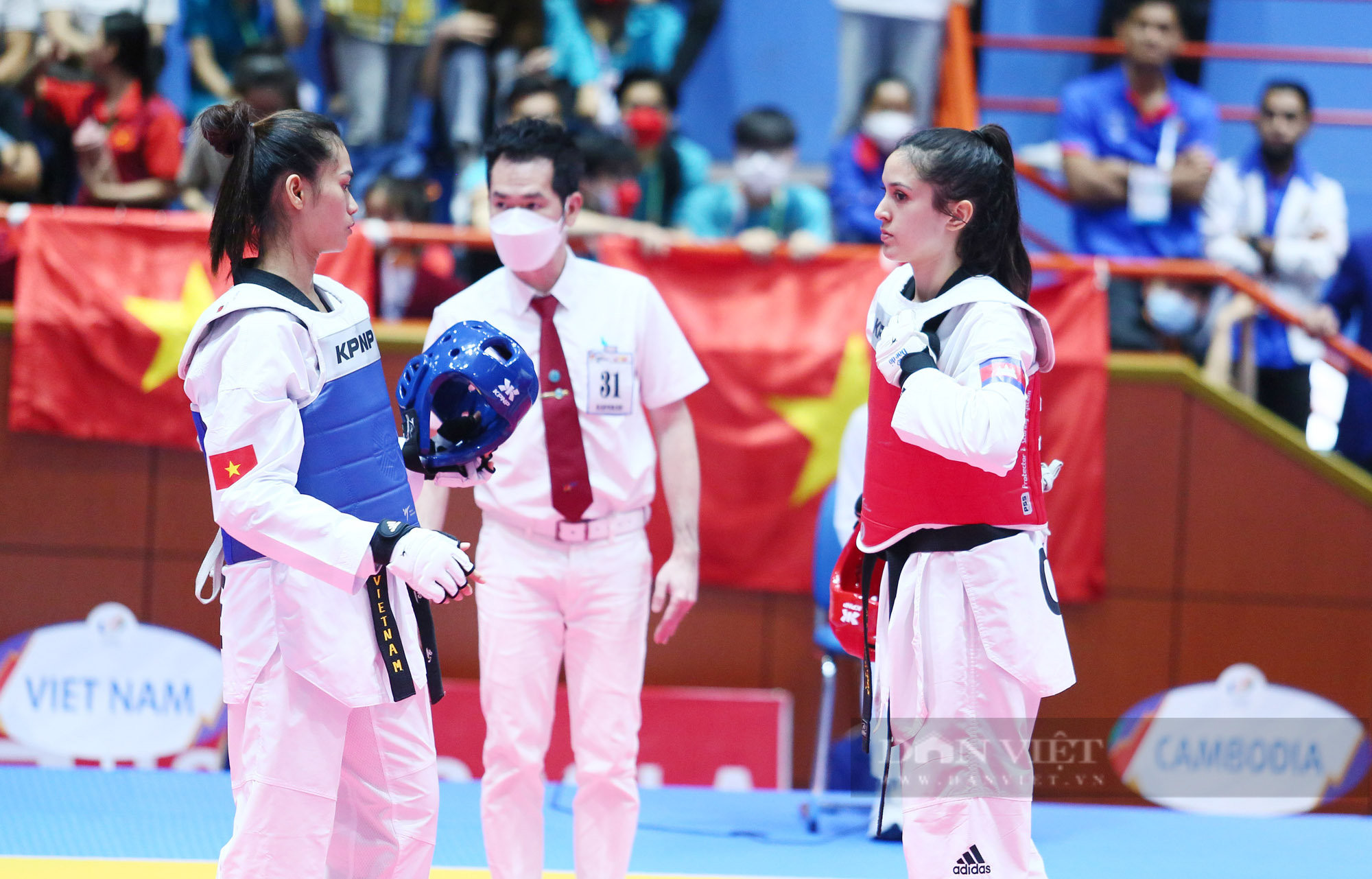 Ngắm lại những bông hồng taekwondo &quot;vạn người mê&quot; ở SEA Games 31 - Ảnh 10.