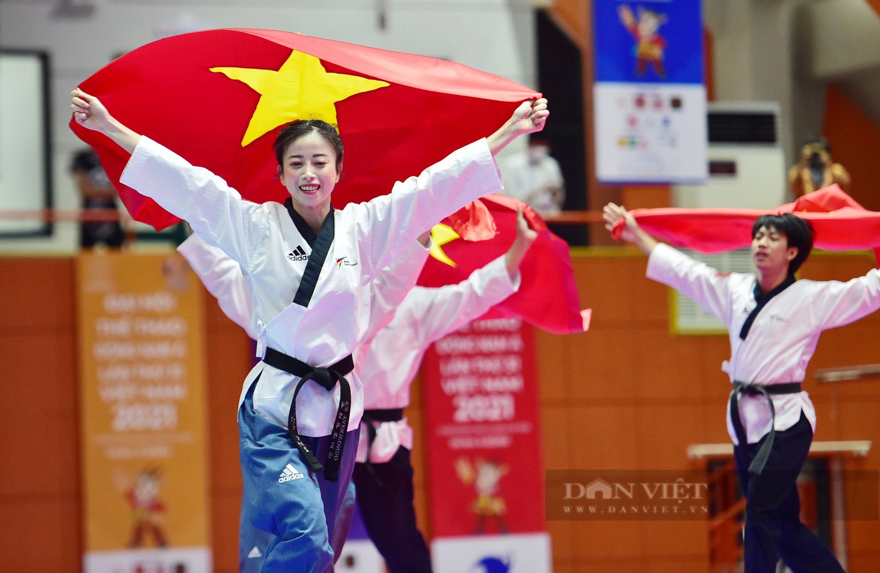 Ngắm lại những bông hồng taekwondo &quot;vạn người mê&quot; ở SEA Games 31 - Ảnh 2.