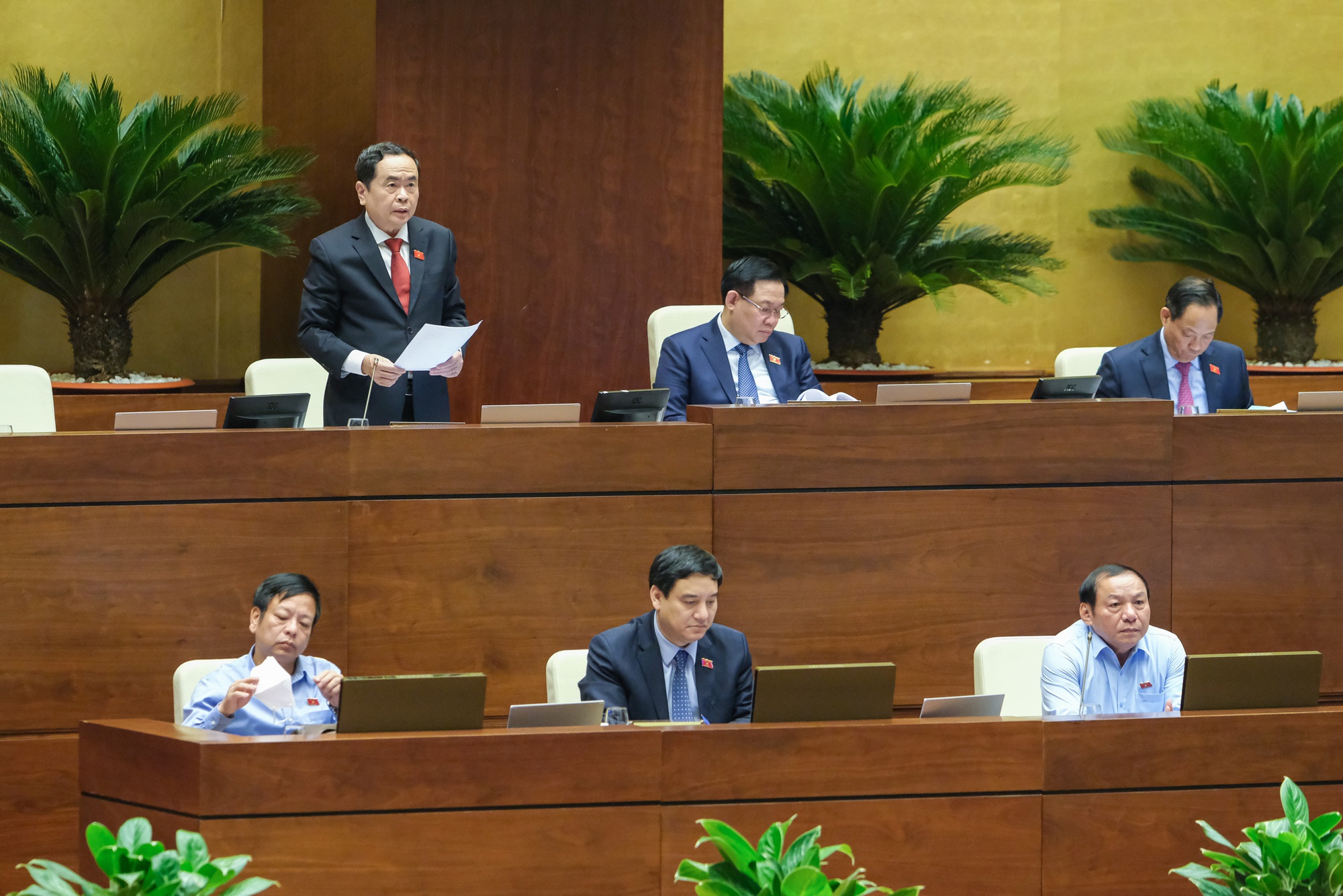 Thận trọng trước những ảnh hưởng của các nền tảng xuyên biên giới và phổ biến phim trên không gian mạng - Ảnh 1.