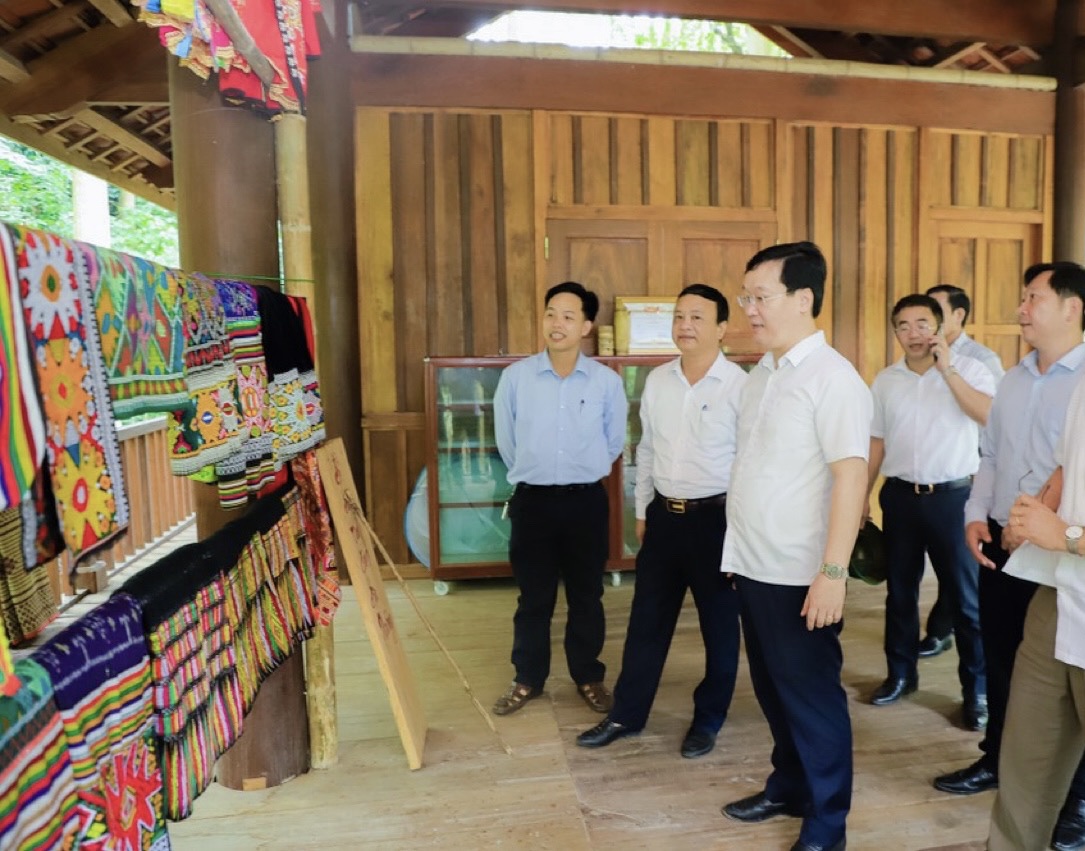 Tương Dương (Nghệ An) hợp với phát triển sinh thái, nông nghiệp hữu cơ, ứng dụng KHCN - Ảnh 1. Tương Dương (Nghệ An) hợp với phát triển sinh thái, nông nghiệp hữu cơ, ứng dụng KHCN - Ảnh 1.