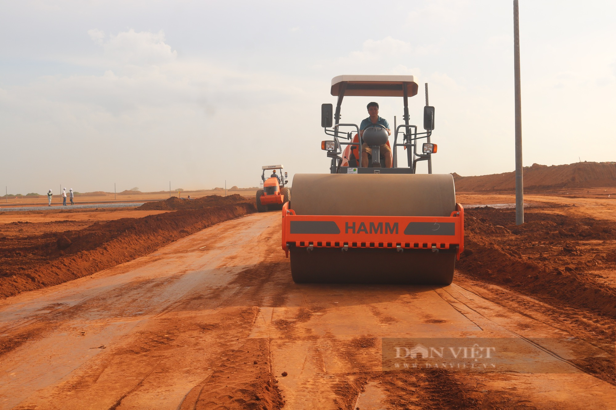 Cận cảnh thi công dự án sân bay Long Thành, tiến độ đang triển khai ra rao? - Ảnh 3.