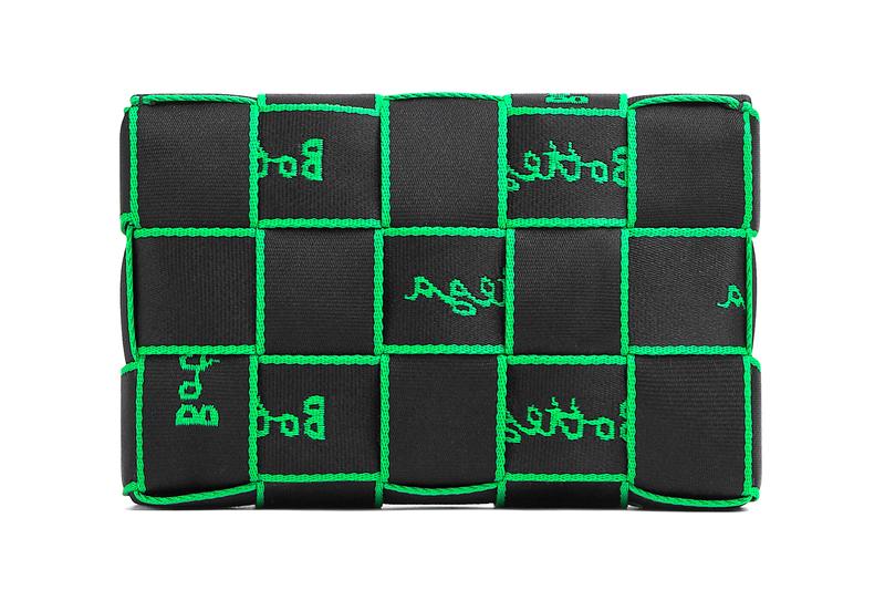 Bottega Veneta ra mắt túi Webbing kì quặc mà độc đáo - Ảnh 2.