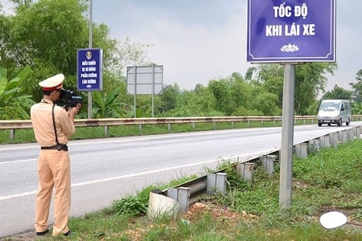Chạy quá tốc độ bao nhiêu km/h sẽ không vi phạm? - Ảnh 1.