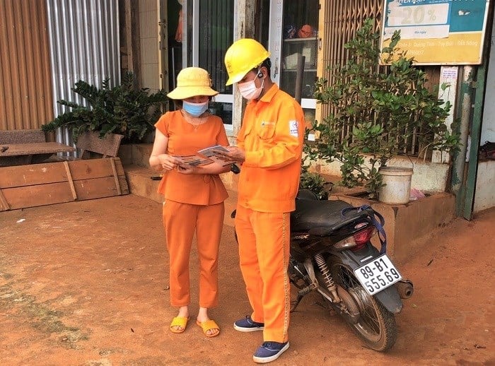PC Đắk Nông: Chủ động tuyên truyền về đến khách hàng về hóa đơn tiền điện tăng cao - Ảnh 1.