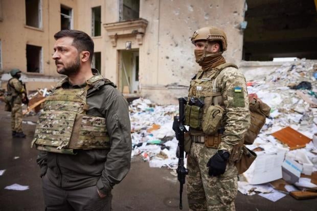 Trận chiến Donbass: Nga tấn công dồn dập, người Ukraine không nao núng vì có 'vũ khí bí mật' này - Ảnh 1.