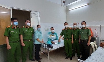 TP.HCM: Bị đạp gãy chân, trinh sát vẫn &quot;sống chết&quot; bắt được tội phạm truy nã - Ảnh 3.