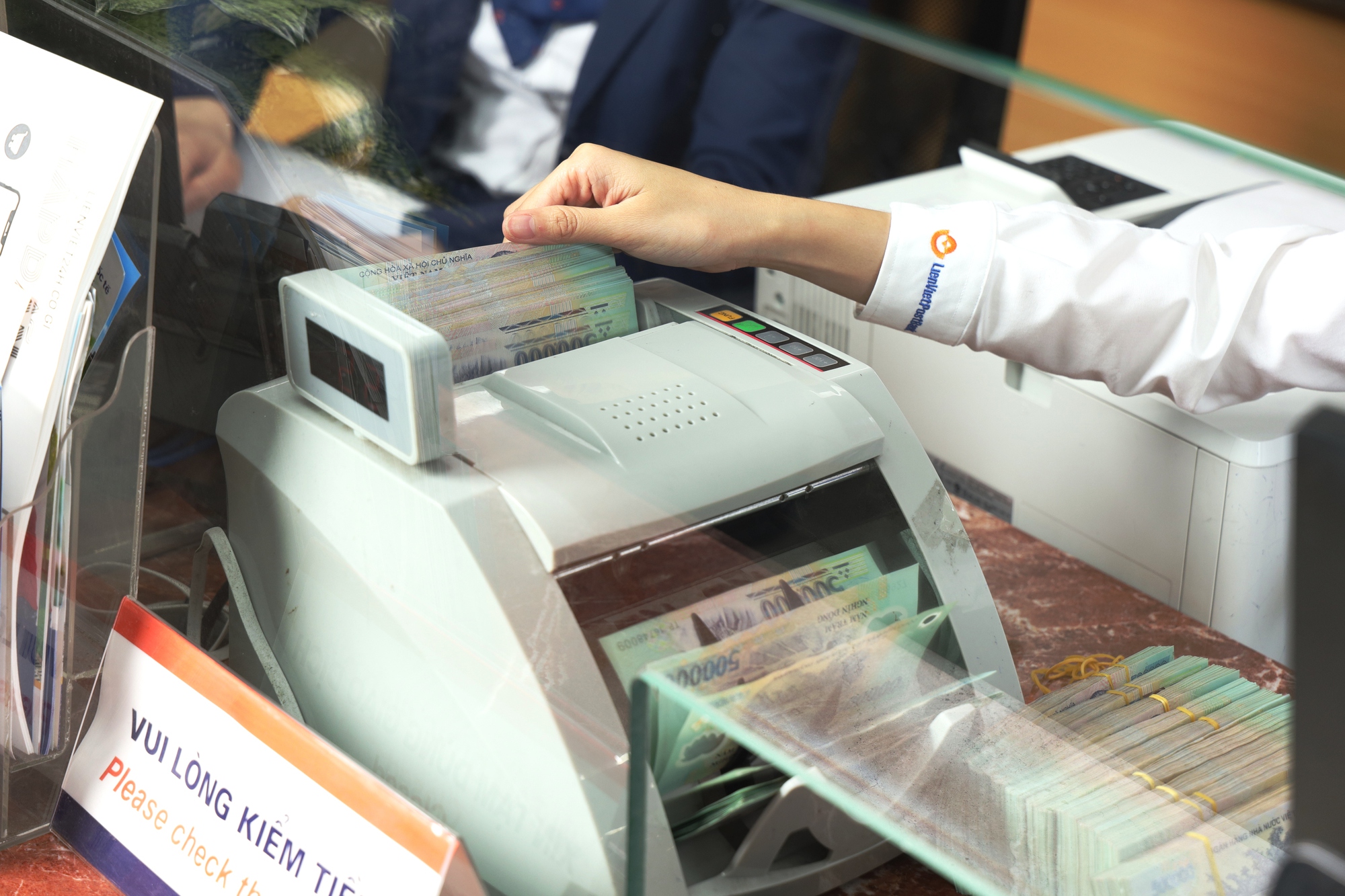 LienVietPostBank được chấp thuận triển khai dịch vụ thu Ngân sách Nhà nước trên toàn quốc - Ảnh 1.