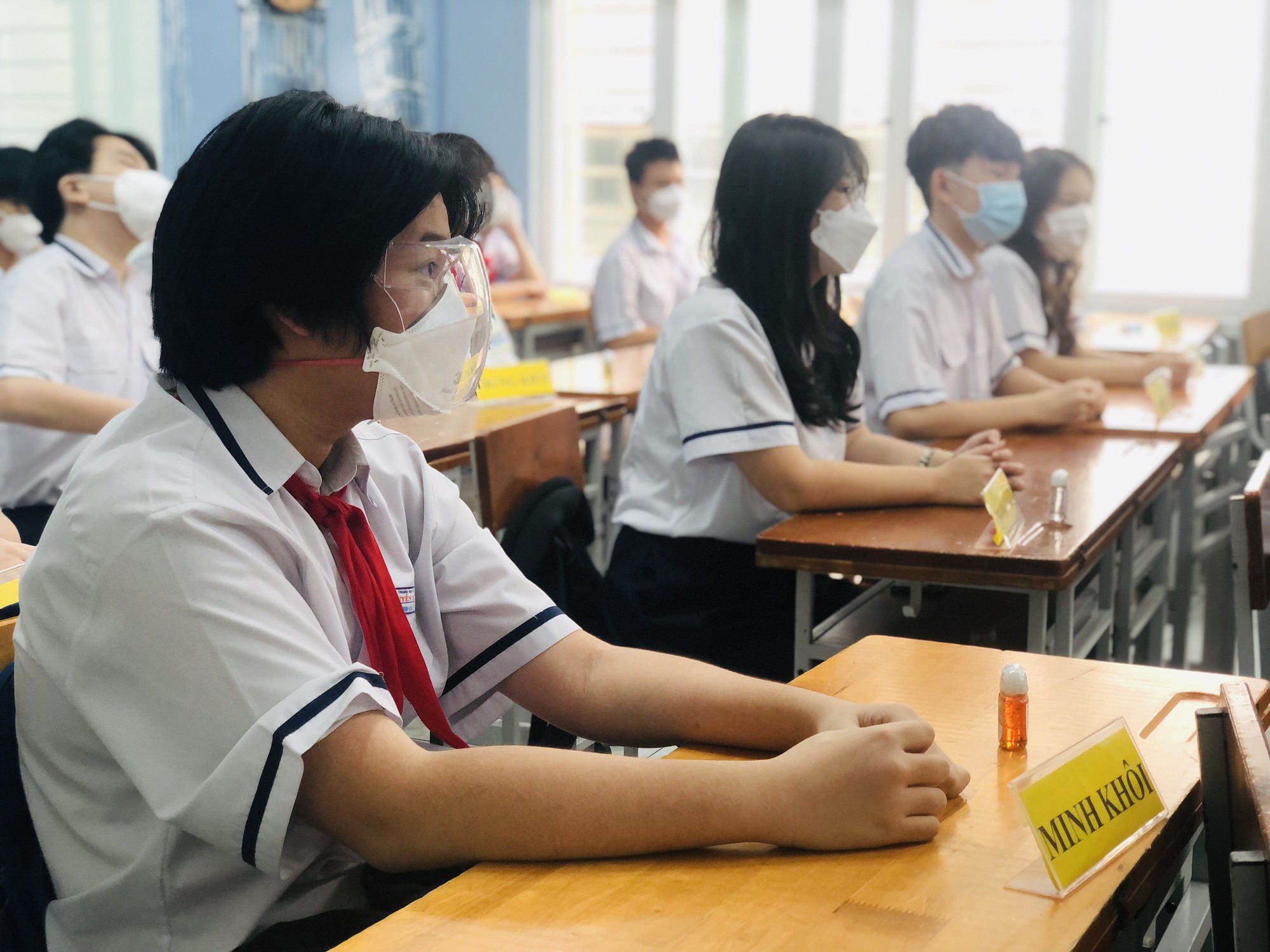 TP.HCM: Học sinh gấp rút ôn tập để chuẩn bị kỳ thi tuyển sinh lớp 10 - Ảnh 2.