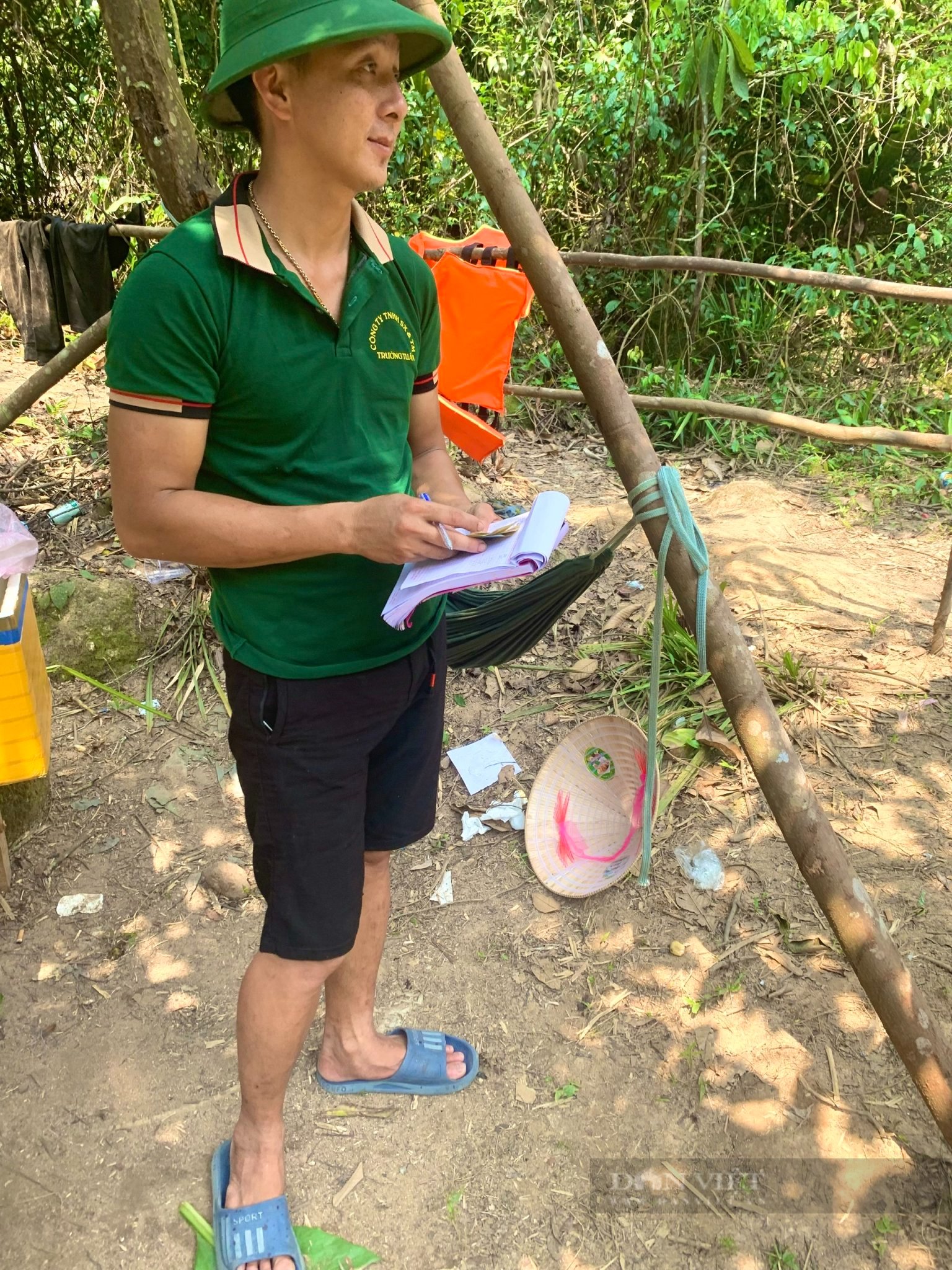 Vụ khu vui chơi giải trí không phép giữa rừng phòng hộ ở Quảng Bình: Chính quyền xã, chủ rừng nhận trách nhiệm - Ảnh 2.