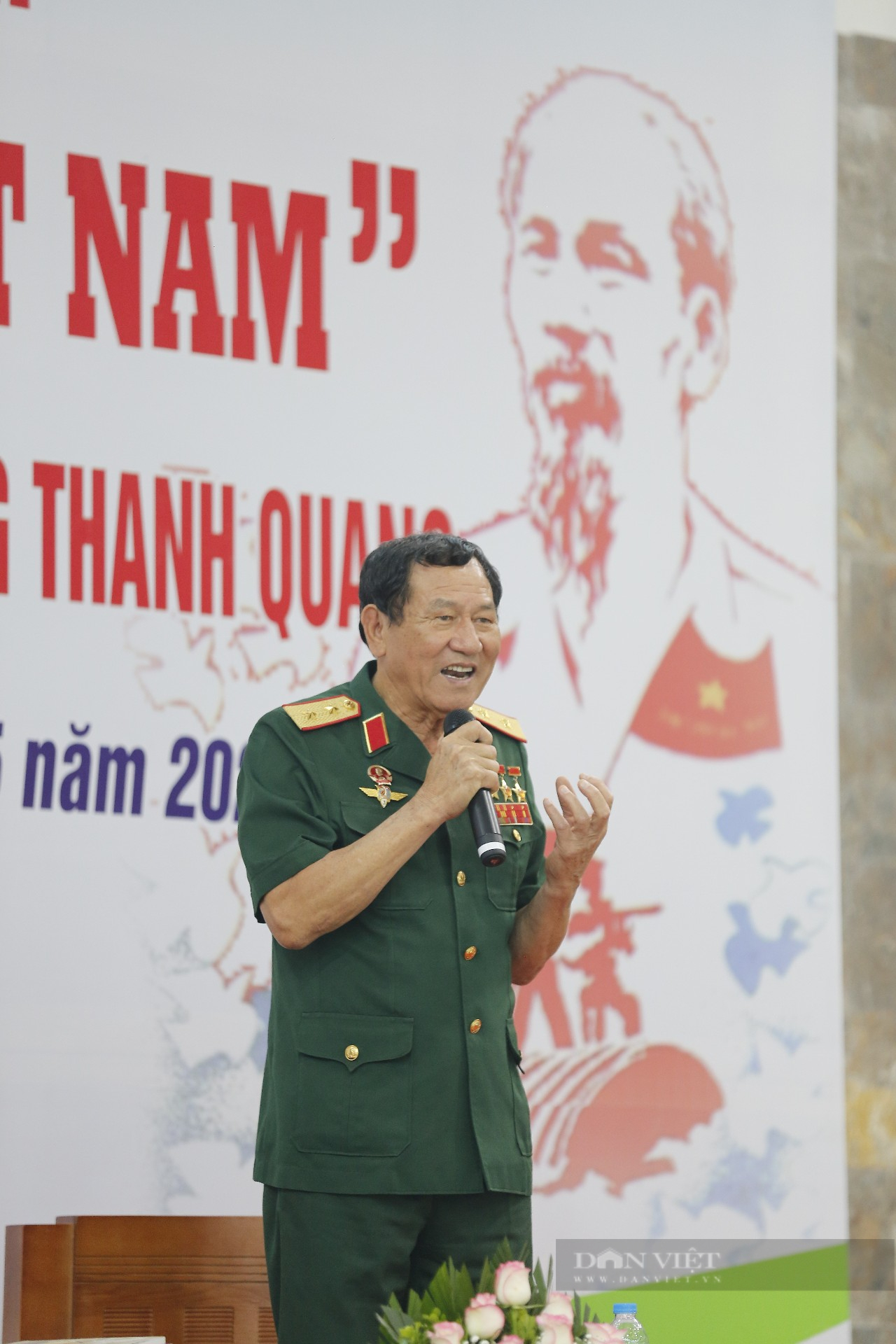 Anh hùng Phạm Tuân: Từ nam sinh lớp 10 trượt phi công đến bắn rơi máy bay B-52, bay vào vũ trụ - Ảnh 2.