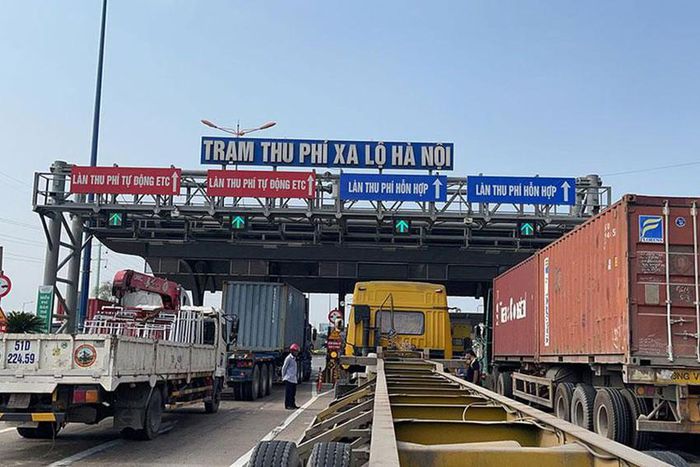 TP.HCM và các địa phương ráo riết triển khai thu phí tự động - Ảnh 1.