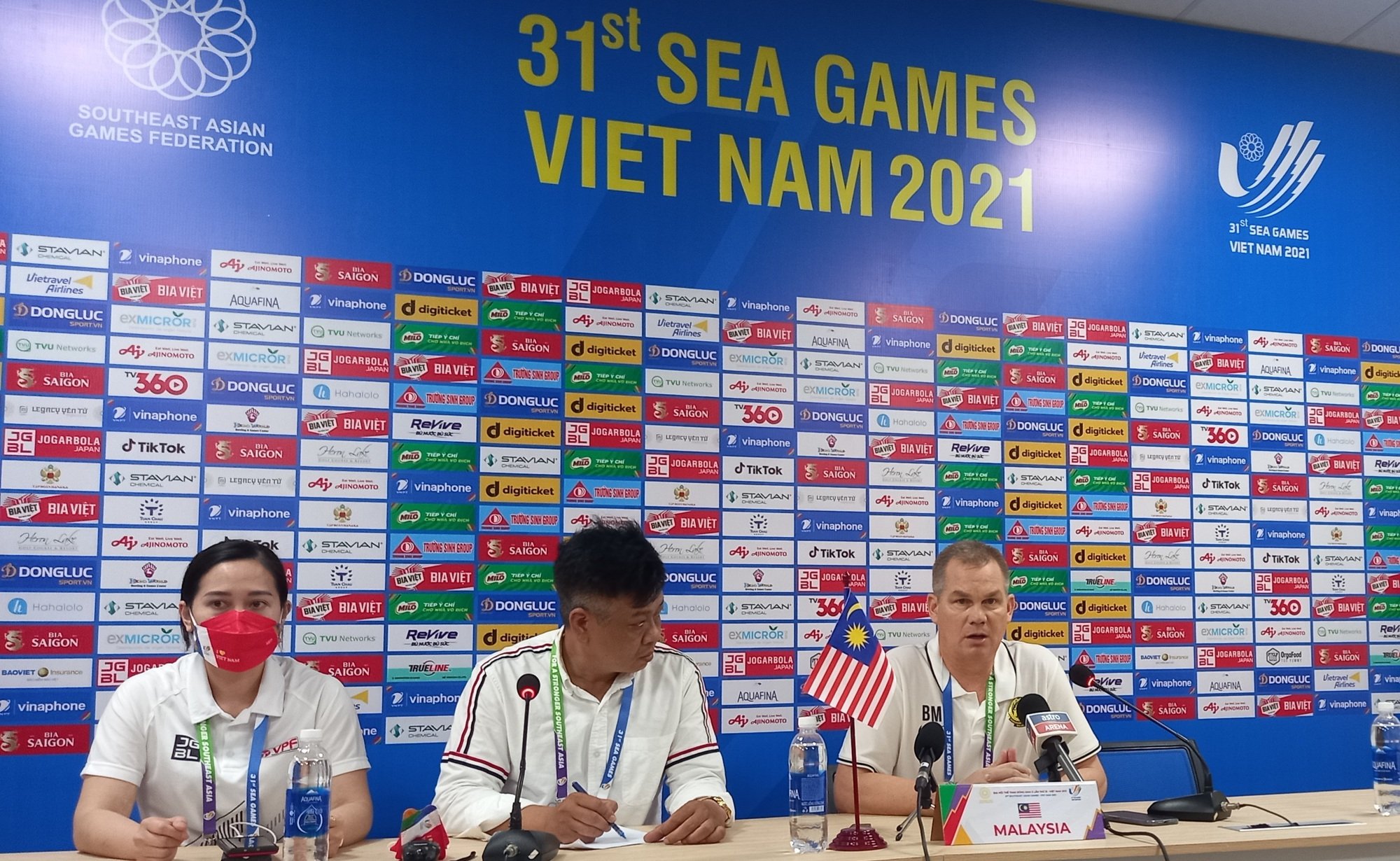 HLV Polking nói gì về tình huống U23 Thái Lan nhận thẻ đỏ? - Ảnh 3.