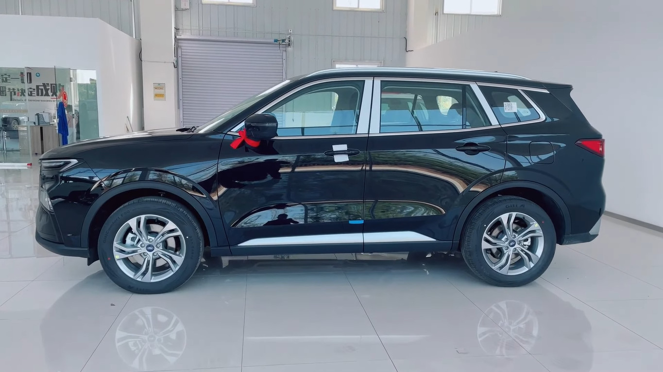Ford Territory 2023 nhận cọc tại Việt Nam, giá hấp dẫn đấu Hyundai Tucson, Mazda CX-5 - Ảnh 2.