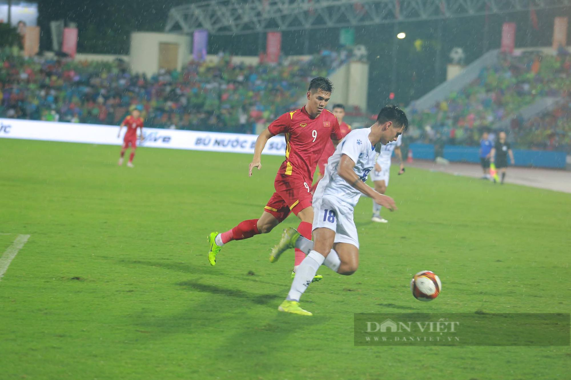 U23 Việt Nam hòa U23 Philippines, CĐV gọi Tiến Linh là... &quot;chân gỗ&quot; - Ảnh 1.