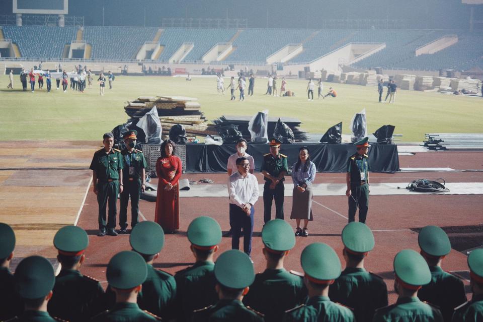 Giám đốc Sở VHTT Hà Nội Đỗ Đình Hồng: &quot;Nỗ lực cao nhất để có một lễ khai mạc SEA Games thành công&quot; - Ảnh 3.