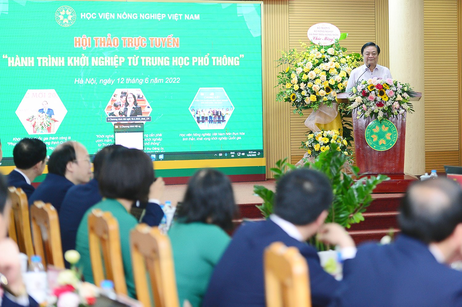 Bộ trưởng Lê Minh Hoan sẵn sàng kết nối Zalo với học sinh THPT chia sẻ câu chuyện khởi nghiệp - Ảnh 2.