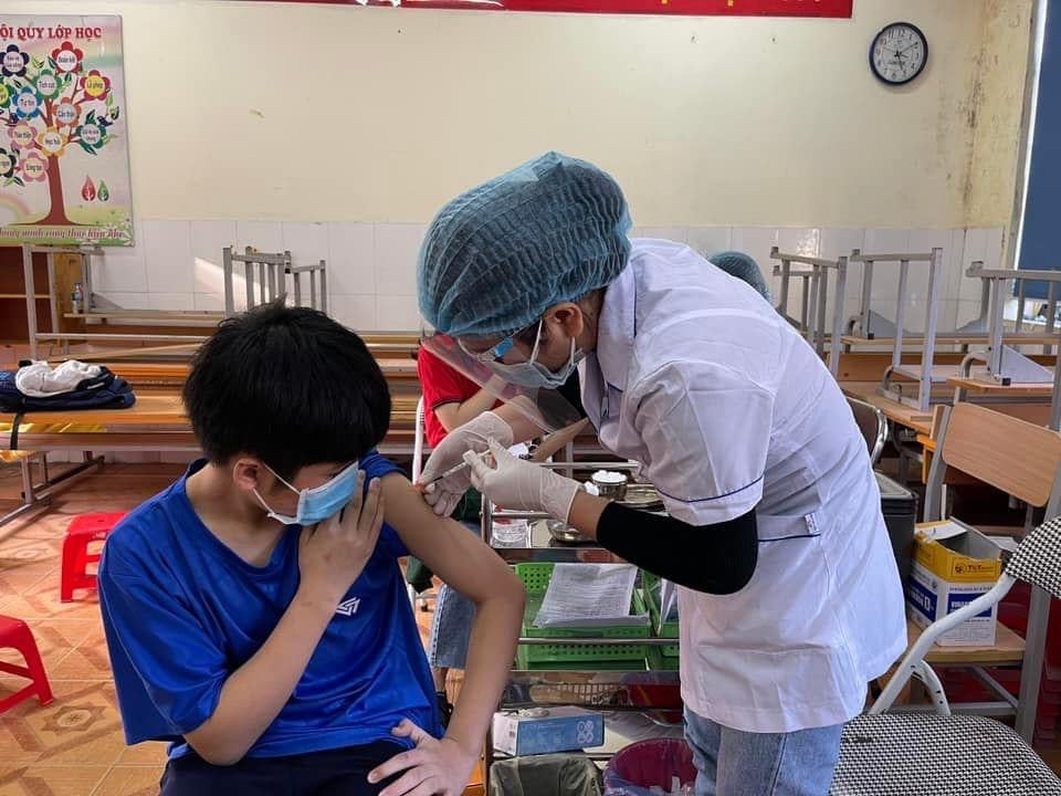 Số ca Covid-19 mắc mới trong ngày tiếp tục giảm sâu - Ảnh 2.