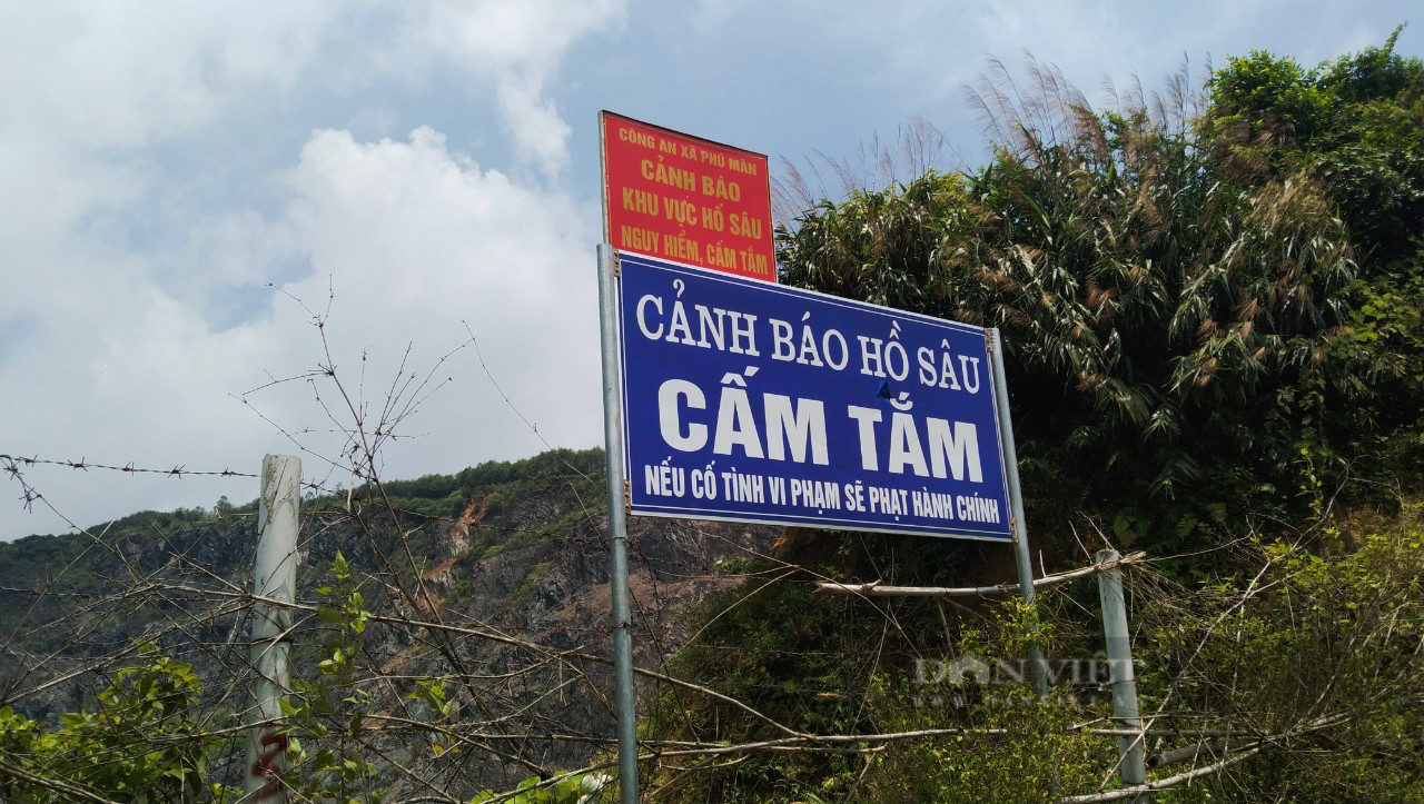 Hậu khai thác khoáng sản: Cận cảnh những &quot;hố nước tử thần&quot; treo lơ lửng trên núi, đe dọa người dân - Ảnh 3.