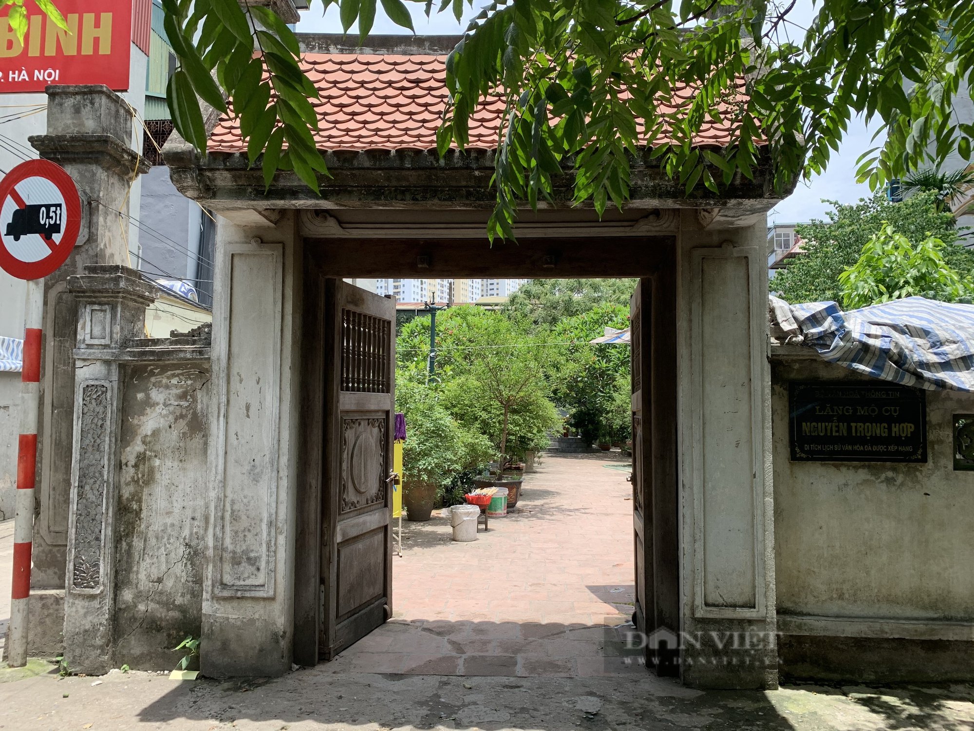 Kiến trúc độc đáo bên trong khu lăng mộ cổ trăm năm tuổi ở giữa lòng Thủ đô - Ảnh 2.