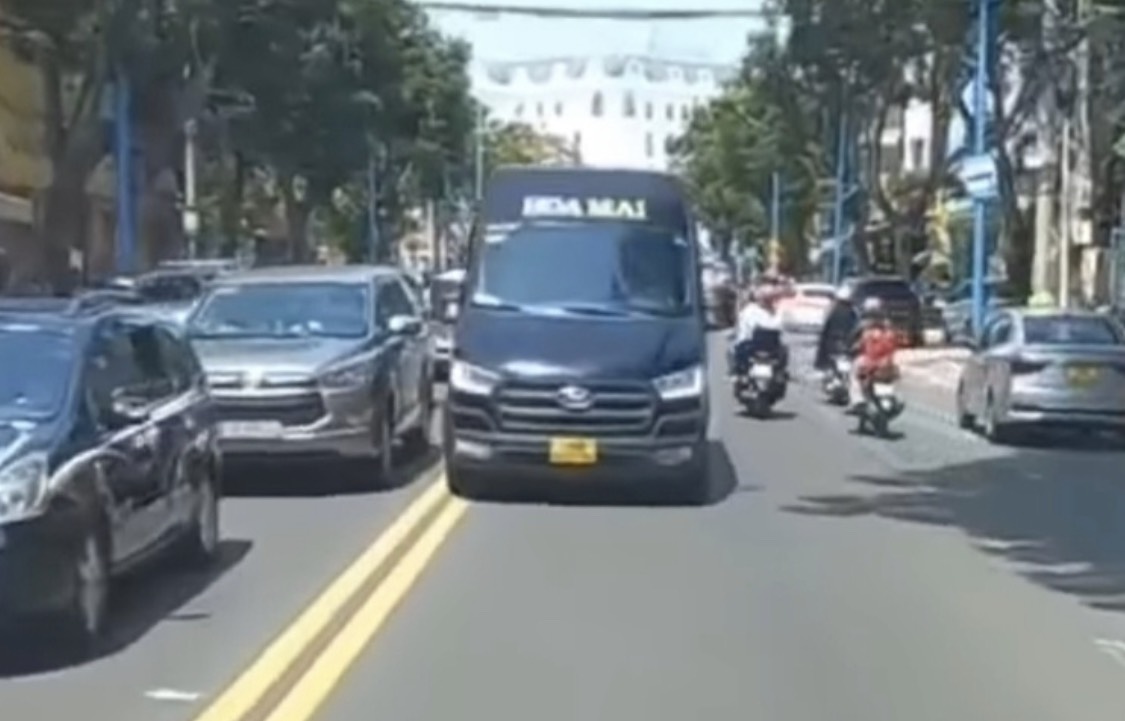 Bà Rịa - Vũng Tàu: Mời tài xế xe Hoa Mai lên làm việc vì &quot;đi sai&quot; còn đe dọa đòi đánh người - Ảnh 1.