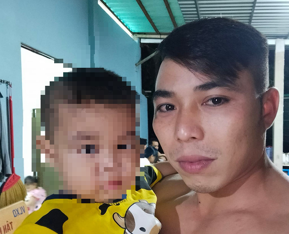 Vụ bé trai 18 tháng tuổi chết ở Long An: Bạn trai của người mẹ có thể bị xử lý thế nào? - Ảnh 1.
