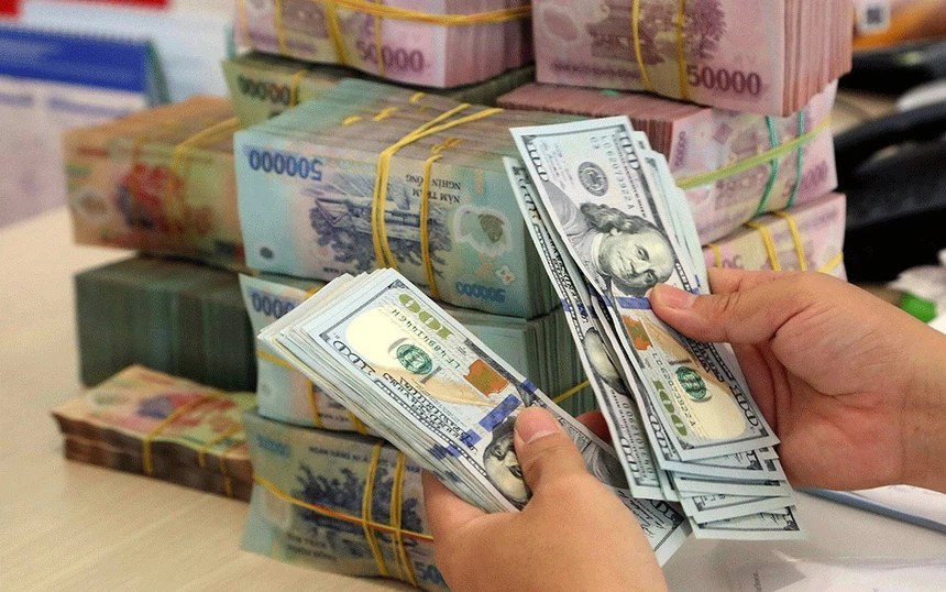 &quot;Cú sốc&quot; lãi suất của Mỹ: Doanh nghiệp FDI &quot;nặng&quot; nợ vay, lãi suất tiết kiệm thêm &quot;nóng&quot; - Ảnh 2.