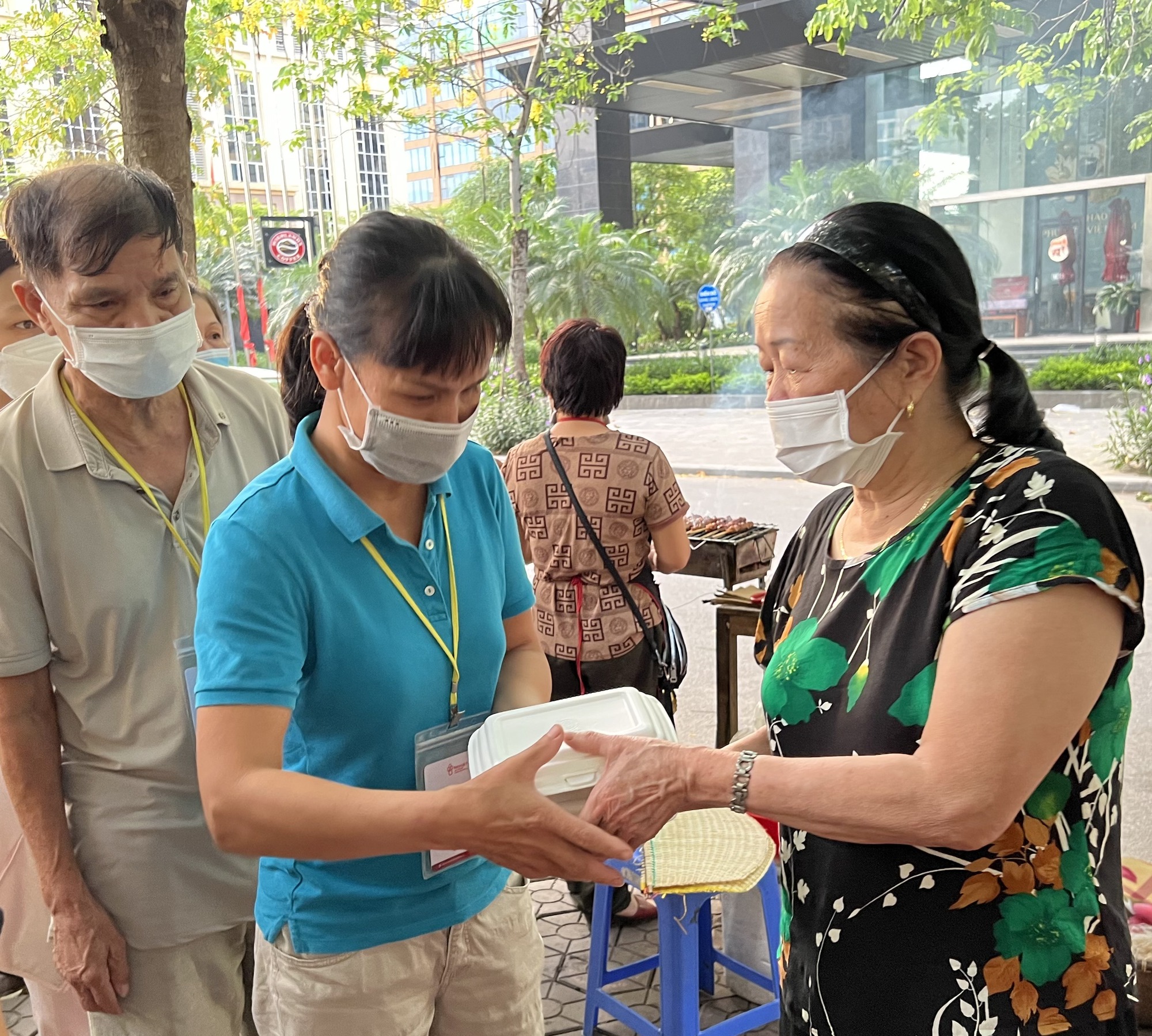Bữa sáng miễn phí lần thứ 8: Làm vì một lời hứa - Ảnh 6.