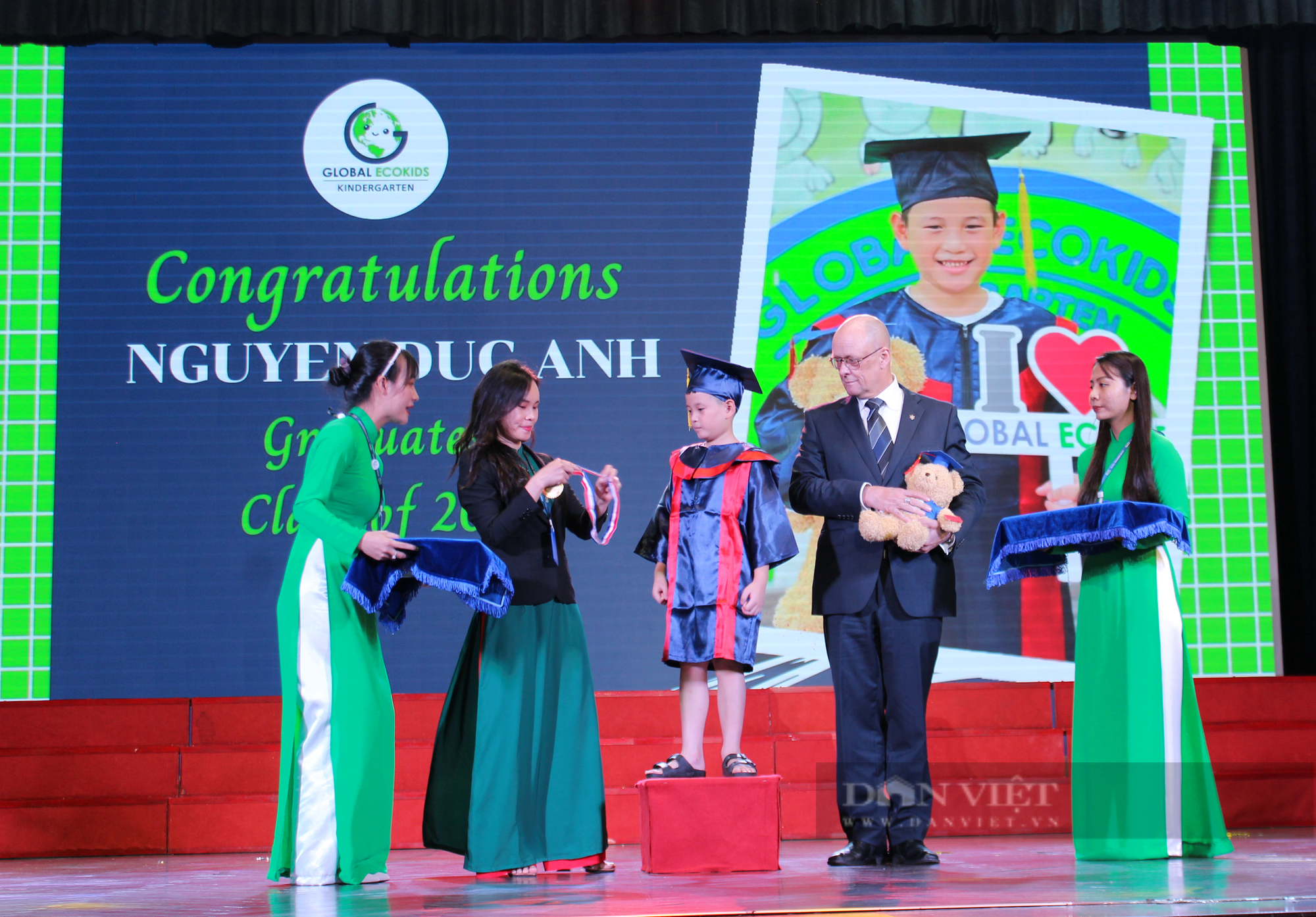 Ảnh: Thích thú với khoảnh khắc đáng yêu trong lễ tốt nghiệp mầm non của &quot;tân binh&quot; lớp 1 - Ảnh 13.