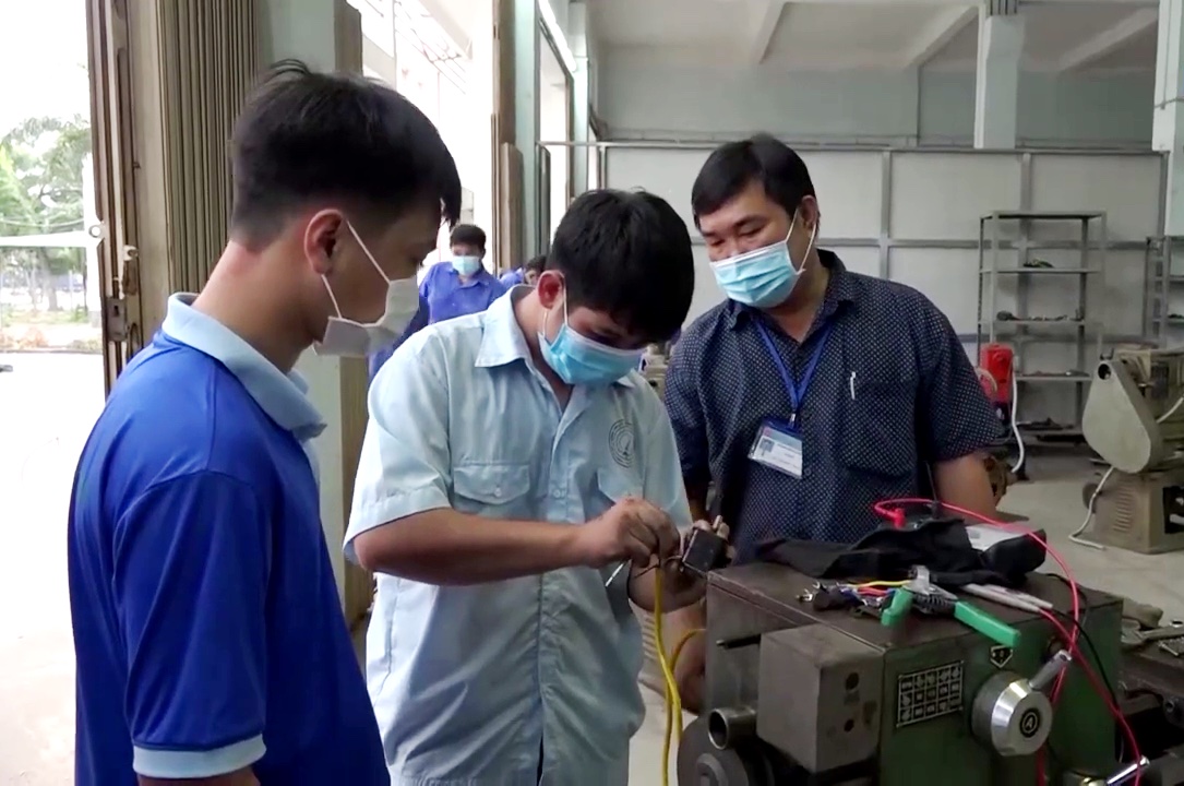 Long An đào tạo nghề chất lượng cao đáp ứng thị trường lao động - Ảnh 1.