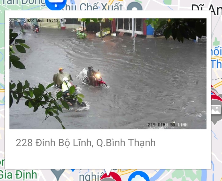 TP HCM mưa trắng trời, nhiều tuyến đường ngập sâu - Ảnh 9. TP HCM mưa trắng trời, nhiều tuyến đường ngập sâu - Ảnh 9.