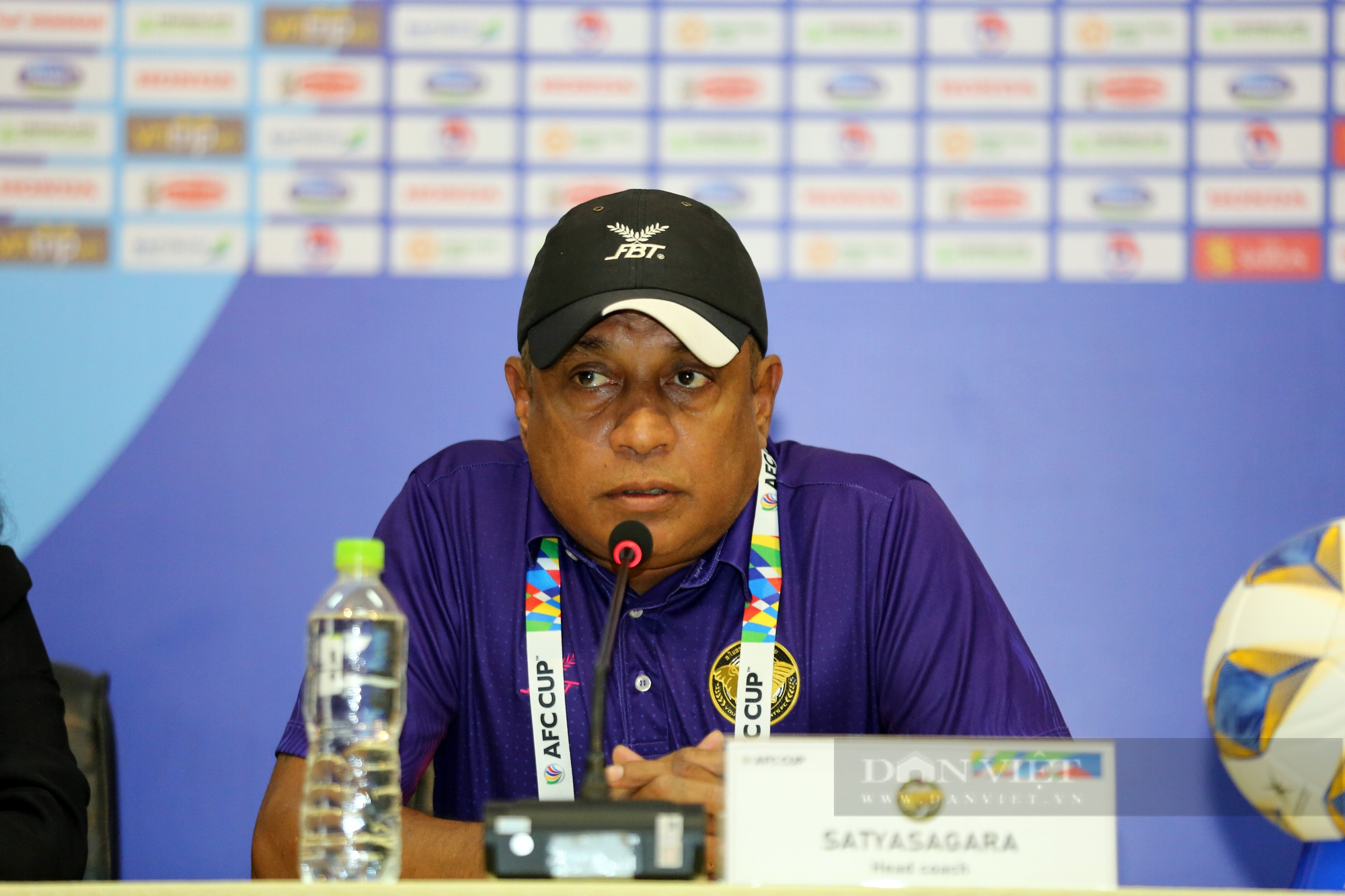 HLV Young Elephants FC &quot;ngán&quot; Hoàng Đức - Ảnh 1.