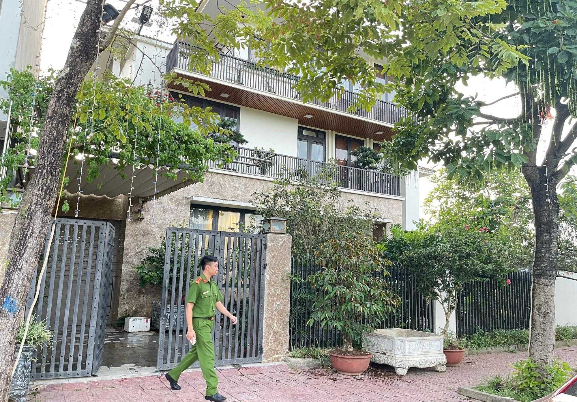 2 cựu phó chủ tịch tỉnh Lào Cai bị khởi tố - Ảnh 2.
