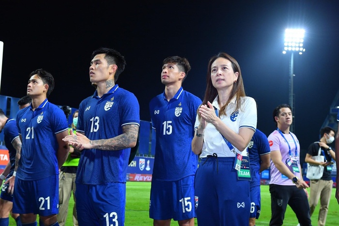 Đá giao hữu với ĐT Việt Nam, Madam Pang và HLV Polking cũng lo sốt vó? - Ảnh 1.