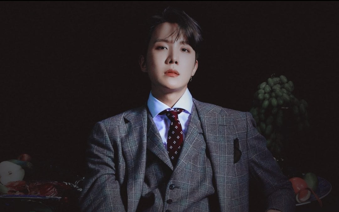 J-Hope của BTS ra mắt album solo đầu tiên - Ảnh 1.