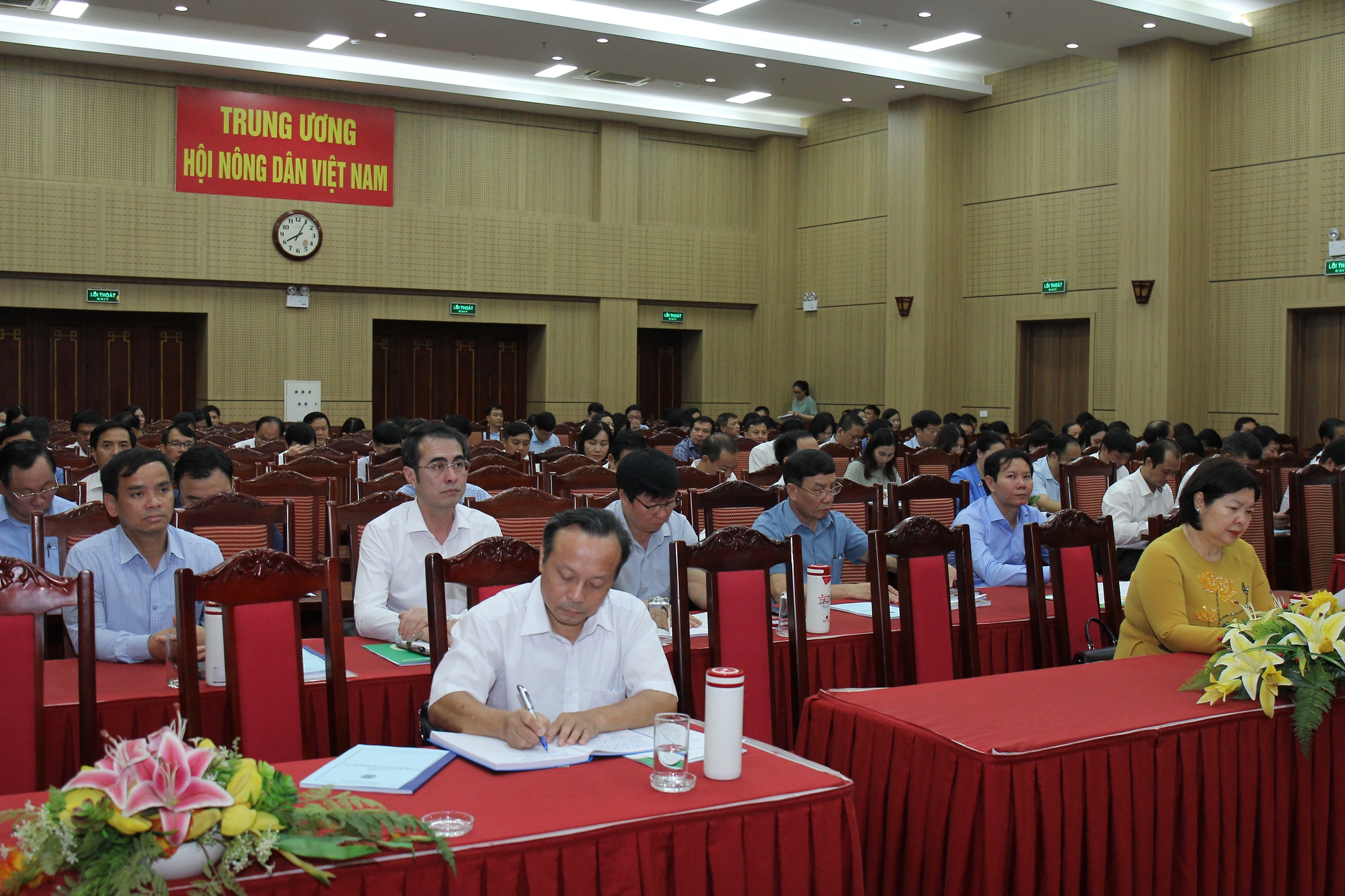 Tạo cơ chế, hành lang để các Trung tâm Hỗ trợ nông dân hoạt động hiệu quả hơn - Ảnh 2.
