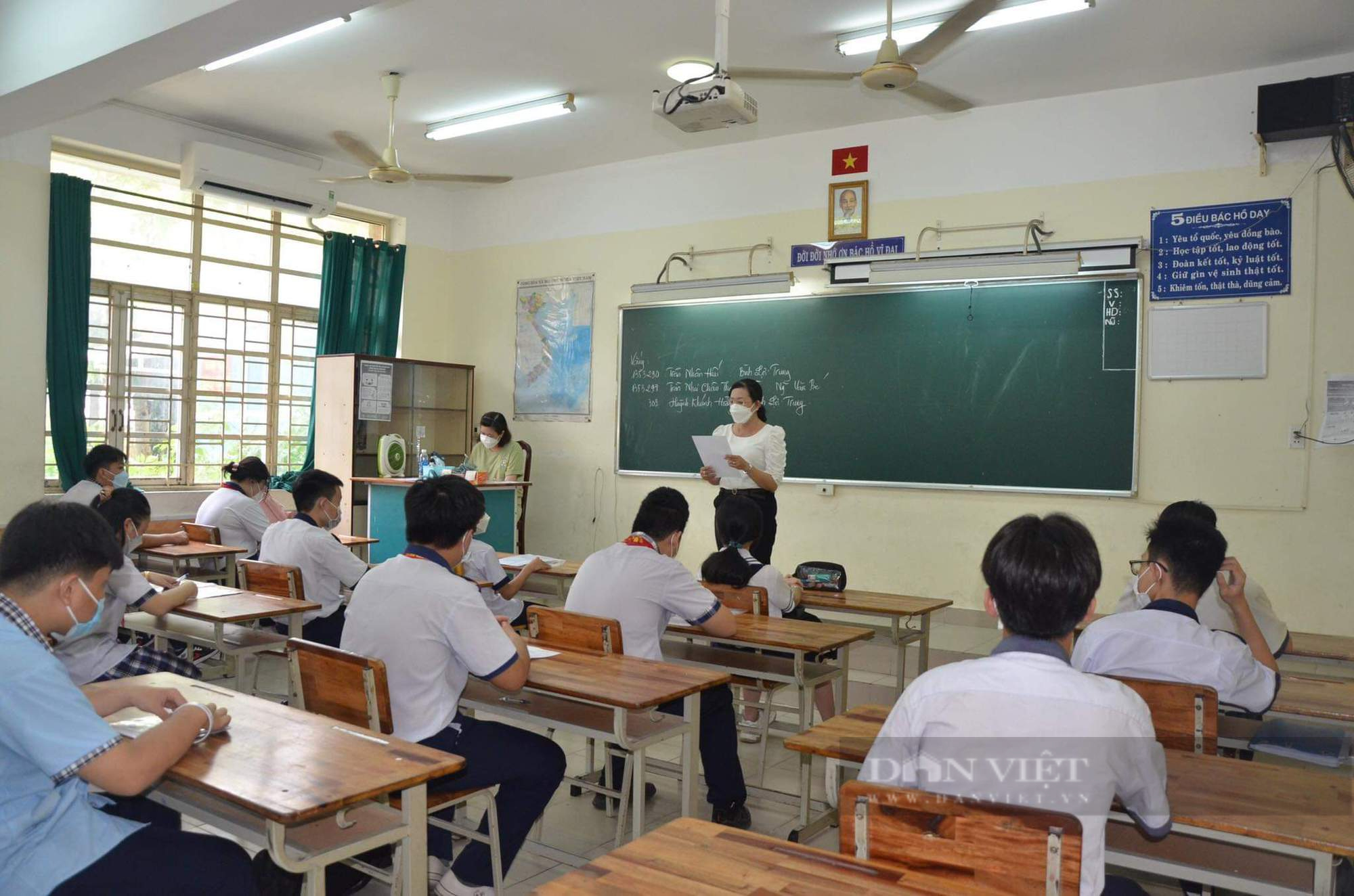 TP.HCM: Thay đổi mốc thời gian phúc khảo bài thi tuyển sinh lớp 10 - Ảnh 1.