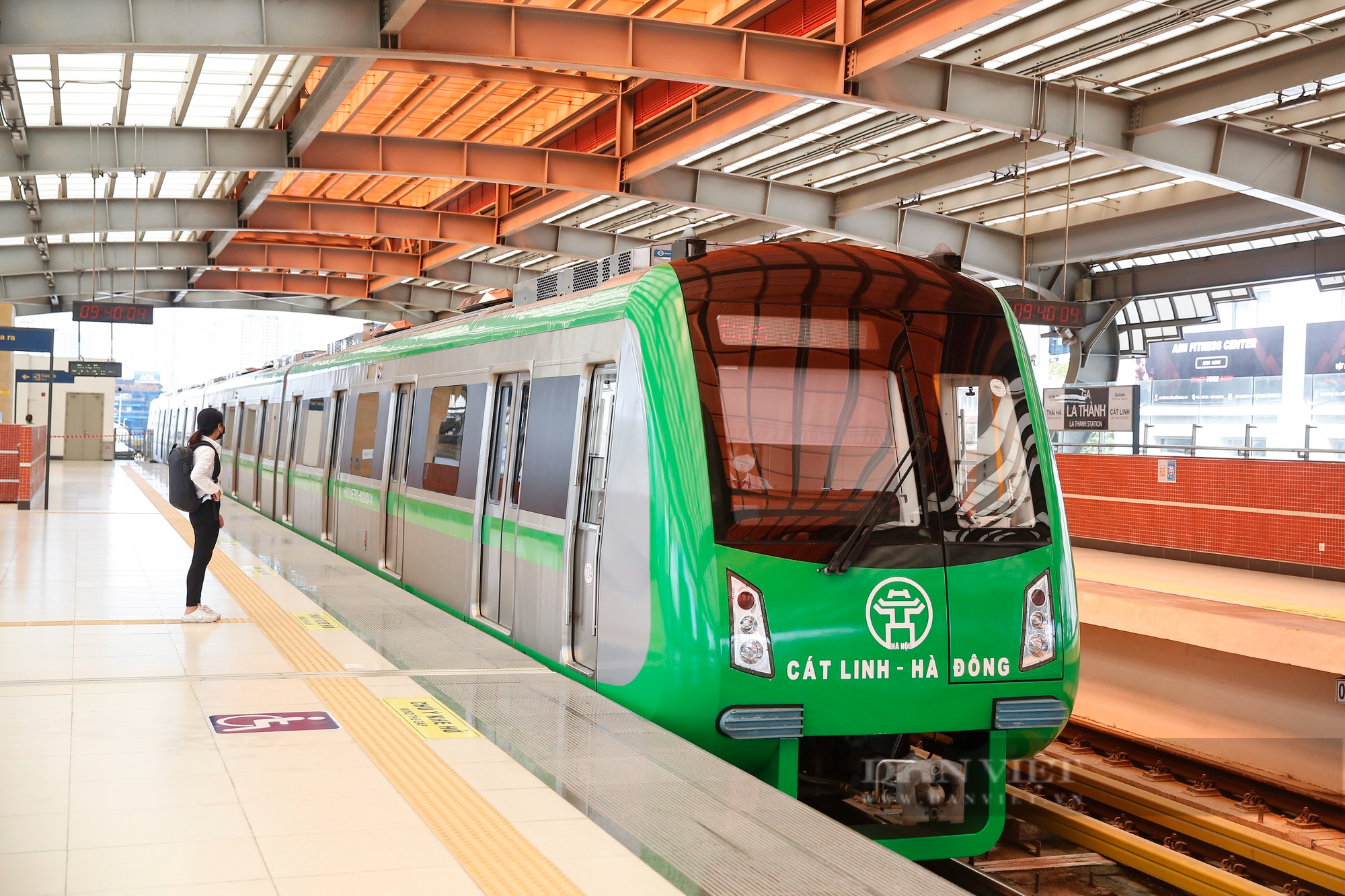 Người Hà Nội nói gì về việc được phép mang xe đạp gấp lên tàu Cát Linh-Hà Đông? - Ảnh 2.