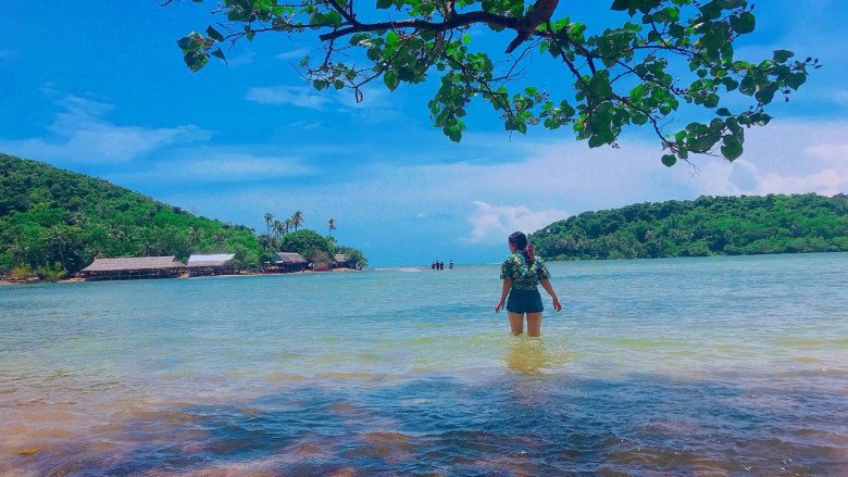 Quần đảo hoang sơ ở Kiên Giang, có thể đi bộ dưới biển - Ảnh 2.