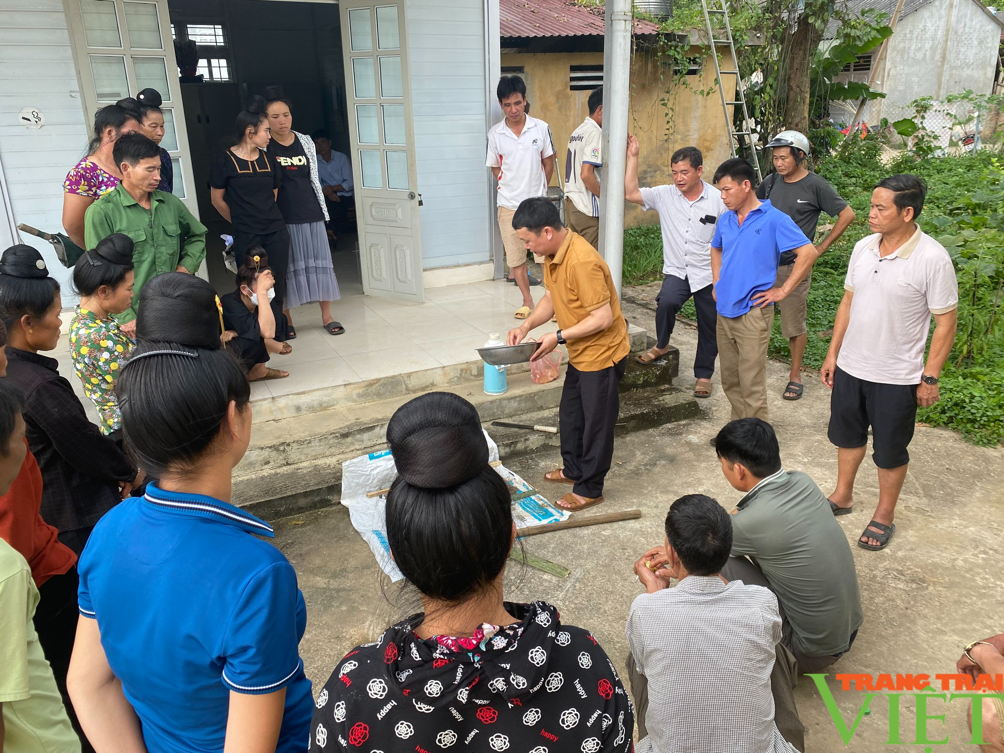 Nâng cao kiến thức cho nông dân sản xuất lúa theo hướng chuyển đổi hữu cơ, thích ứng với biến đổi khí hậu (CAR) - Ảnh 5. Nâng cao kiến thức cho nông dân sản xuất lúa theo hướng chuyển đổi hữu cơ, thích ứng với biến đổi khí hậu (CAR) - Ảnh 5.