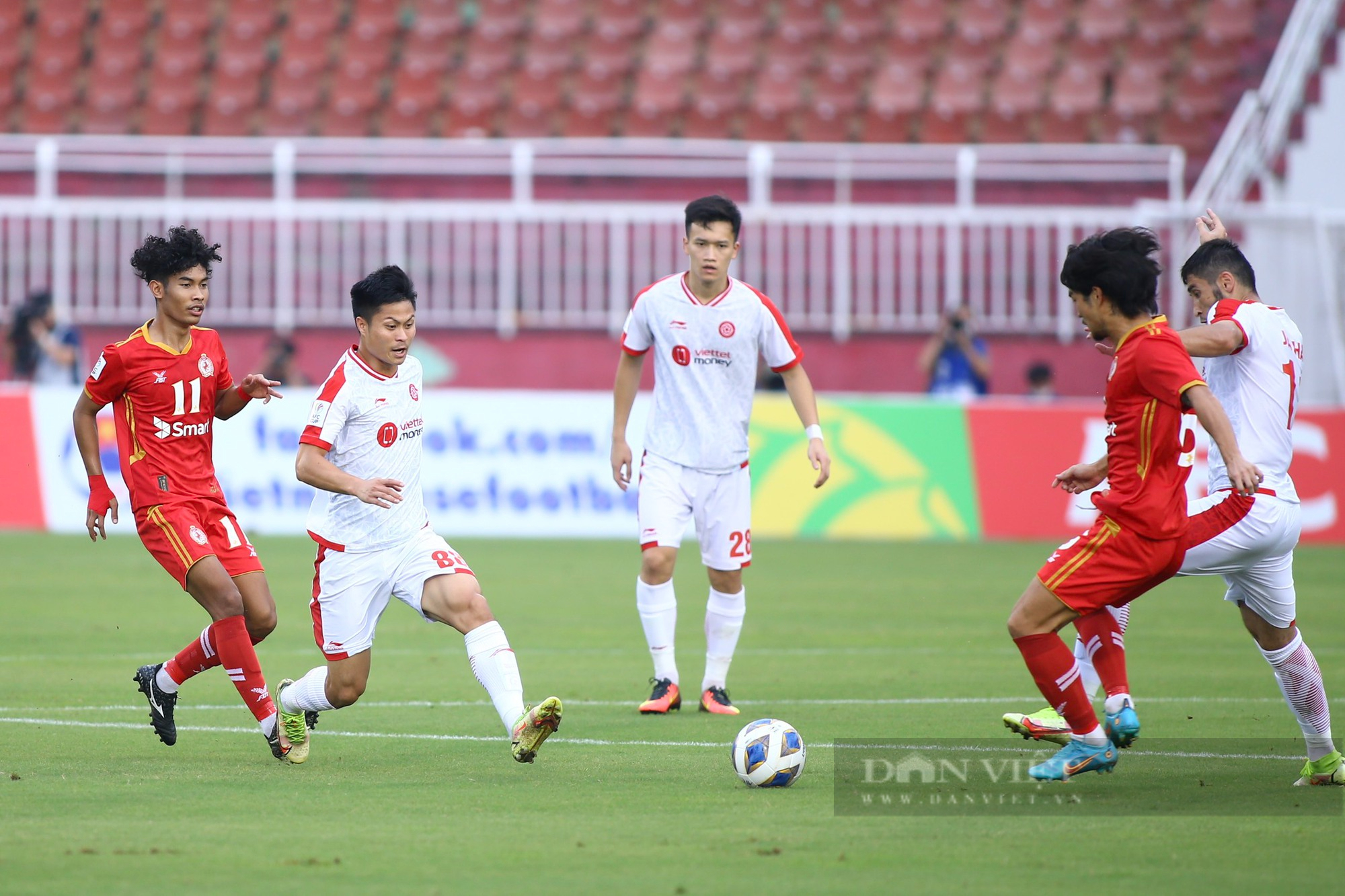 Duy Thường lập công, Viettel nhẹ nhàng đánh bại Phnom Penh Crown - Ảnh 9.