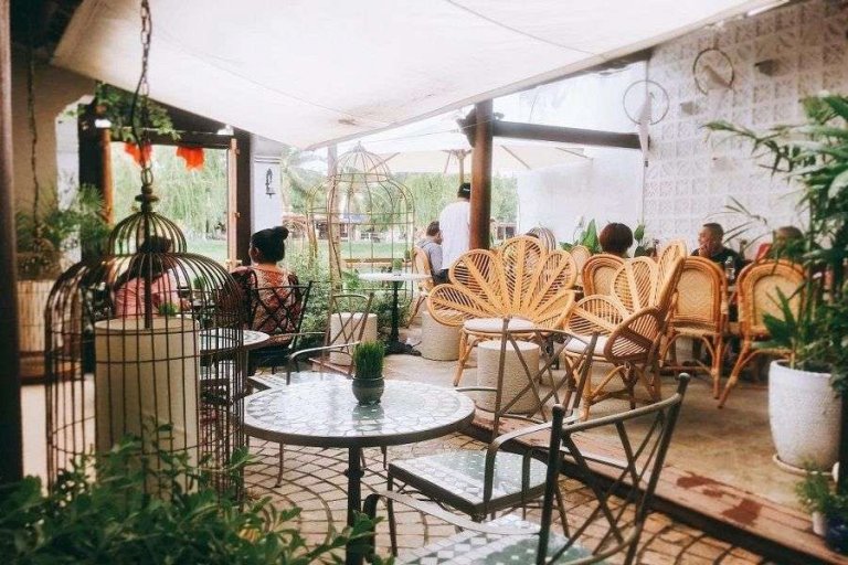 Khám phá những quán cà phê cổ điển, nổi tiếng hút khách ở phố cổ Hội An - Ảnh 3.