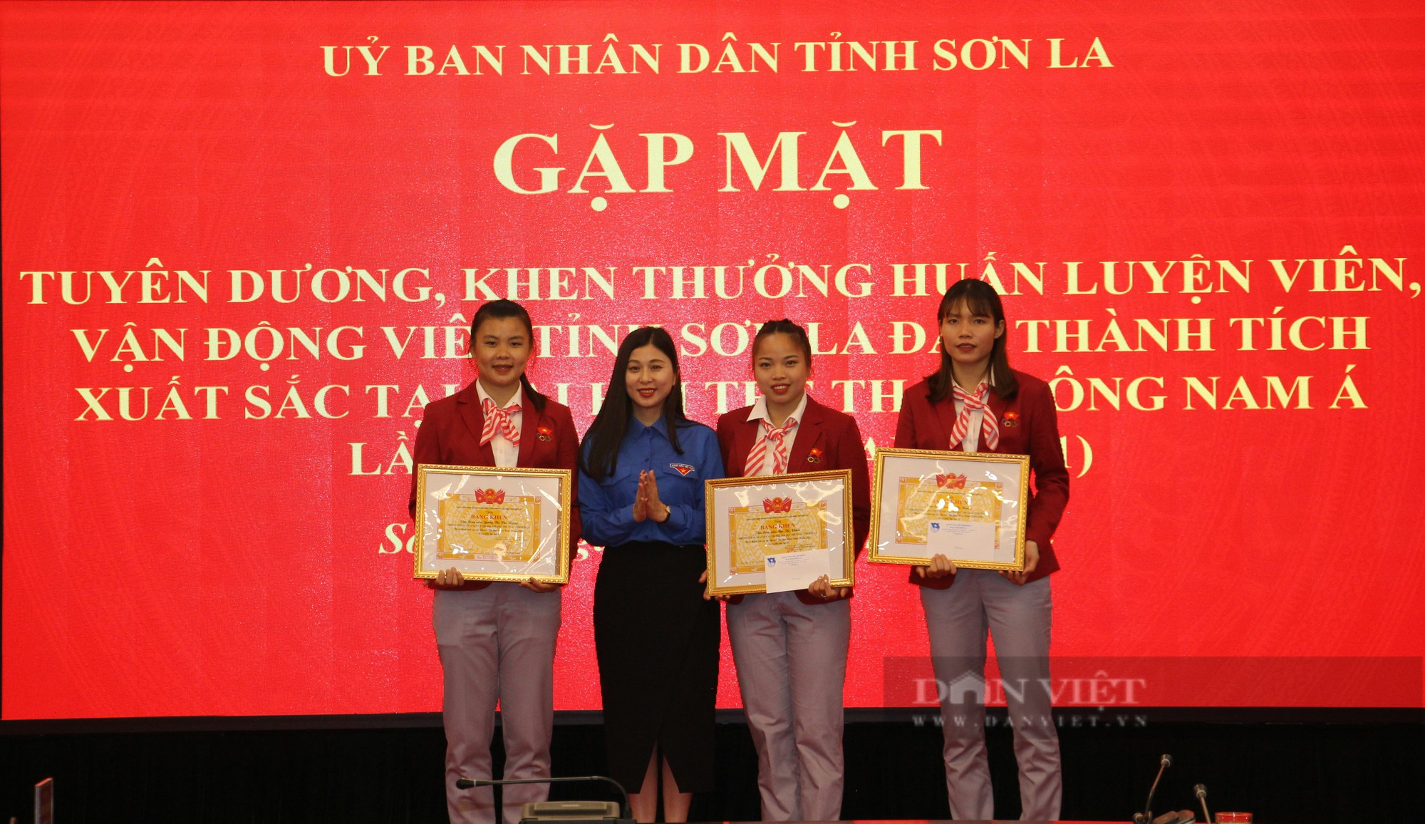Sơn La: Tuyên dương các VĐV đạt thành tích xuất sắc tại SEA Games 31 - Ảnh 3.