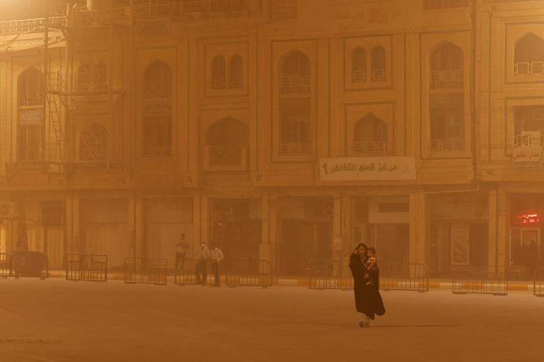 Bão cát lại bao phủ một phần Iraq - Ảnh 2.