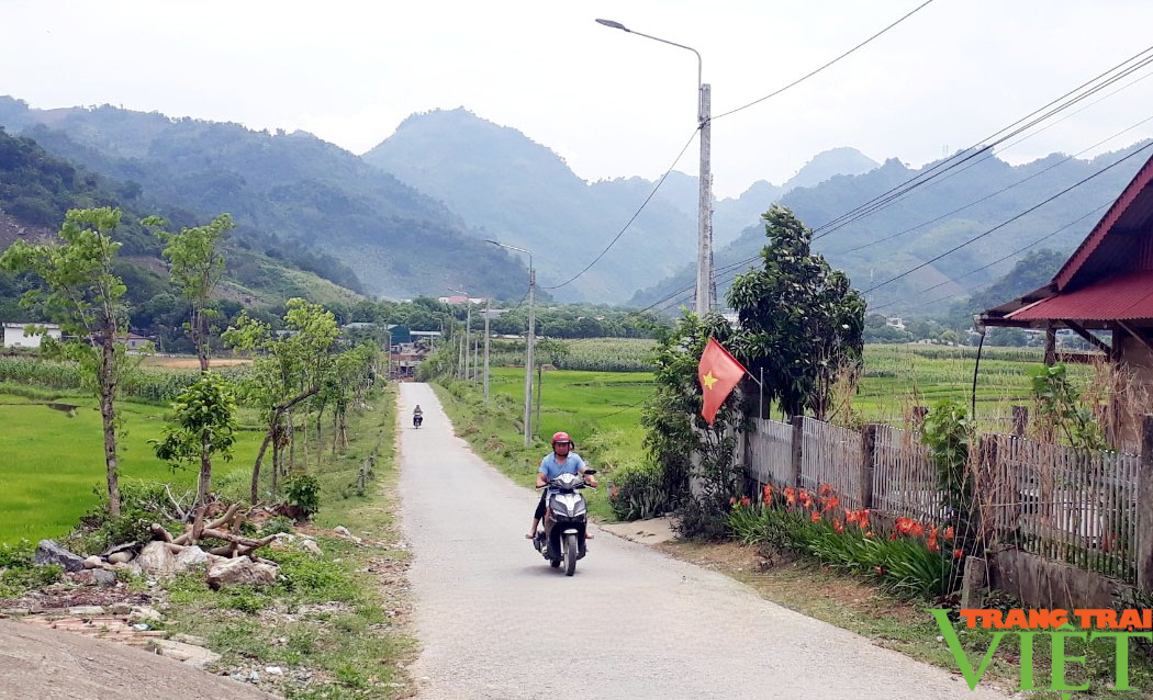 Phong Thổ đẩy nhanh tiến độ xây dựng cơ bản và giải ngân vốn đầu tư công - Ảnh 4.